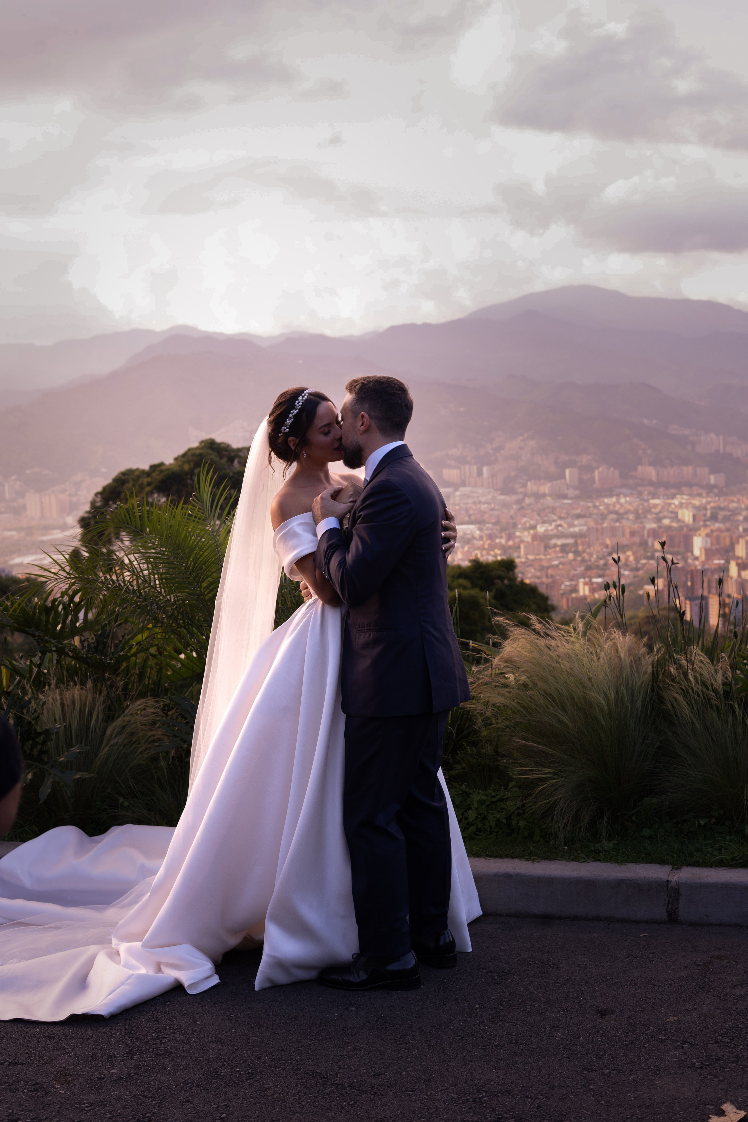 Natalia & Germano. Wedding Photographer in Barcelona and Medellin