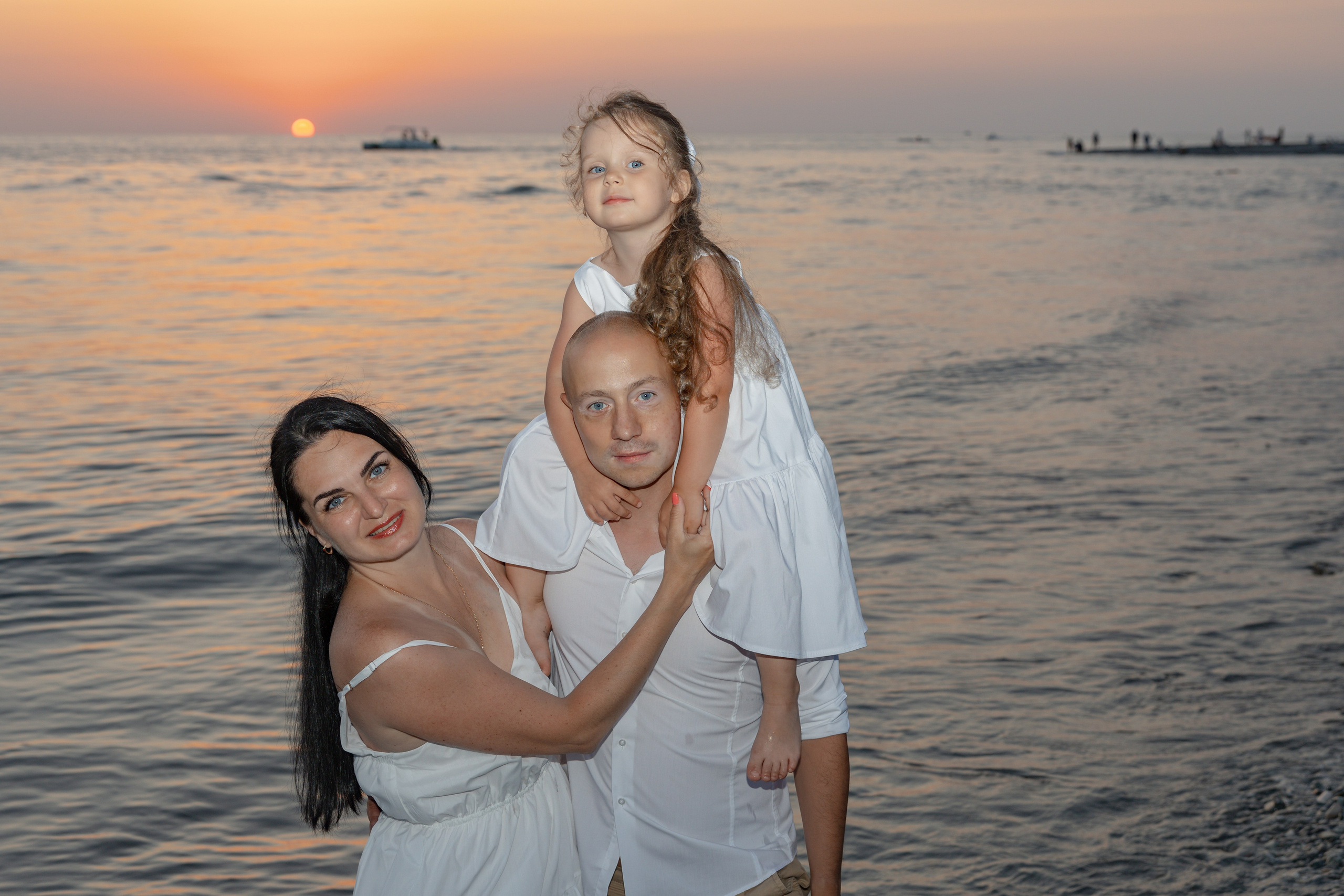 Семейная фотосессия на море. Фотограф в Сочи Колосова Елена