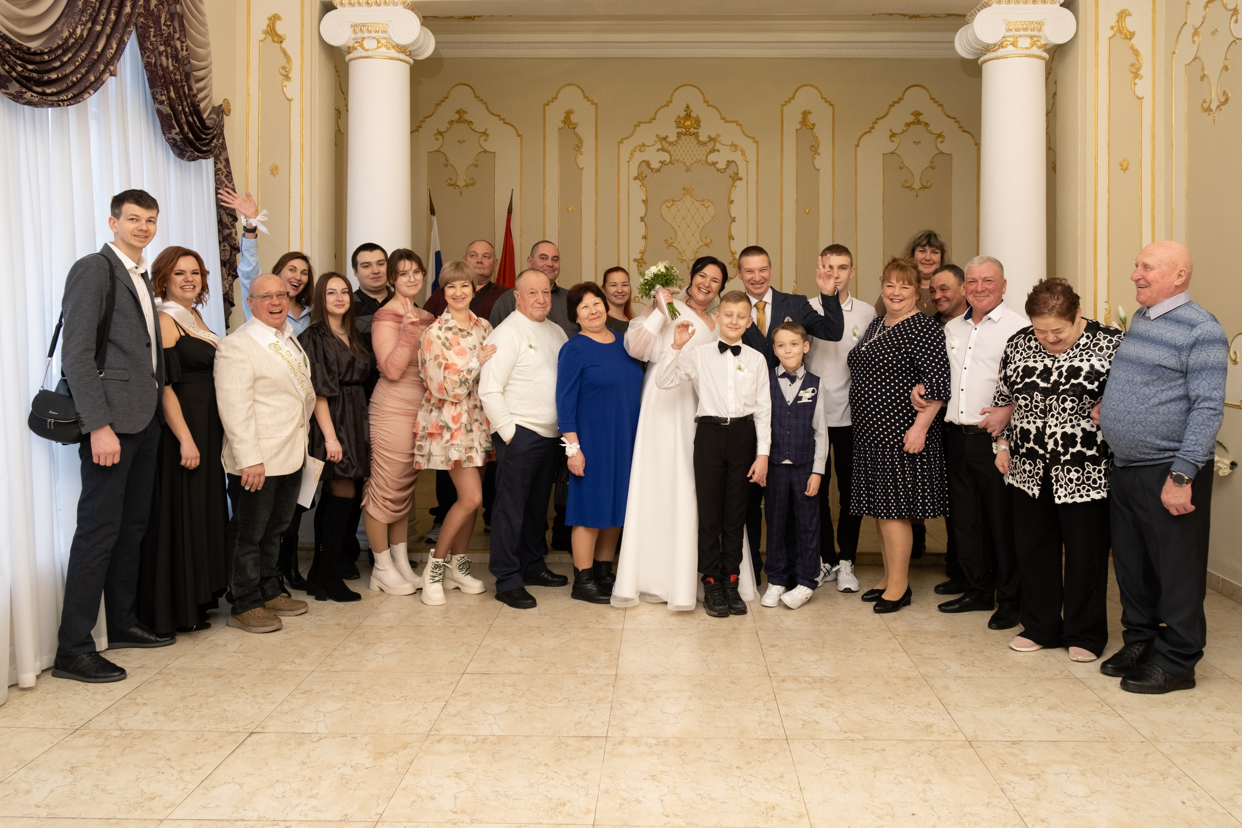 Гостиница Севастополь. Свадебная фотосессия Новый Херсонес. Профессиональная фотосъемка в Крыму. Натуральные эмоции и живые кадры. Забронируйте дату прямо сейчас!