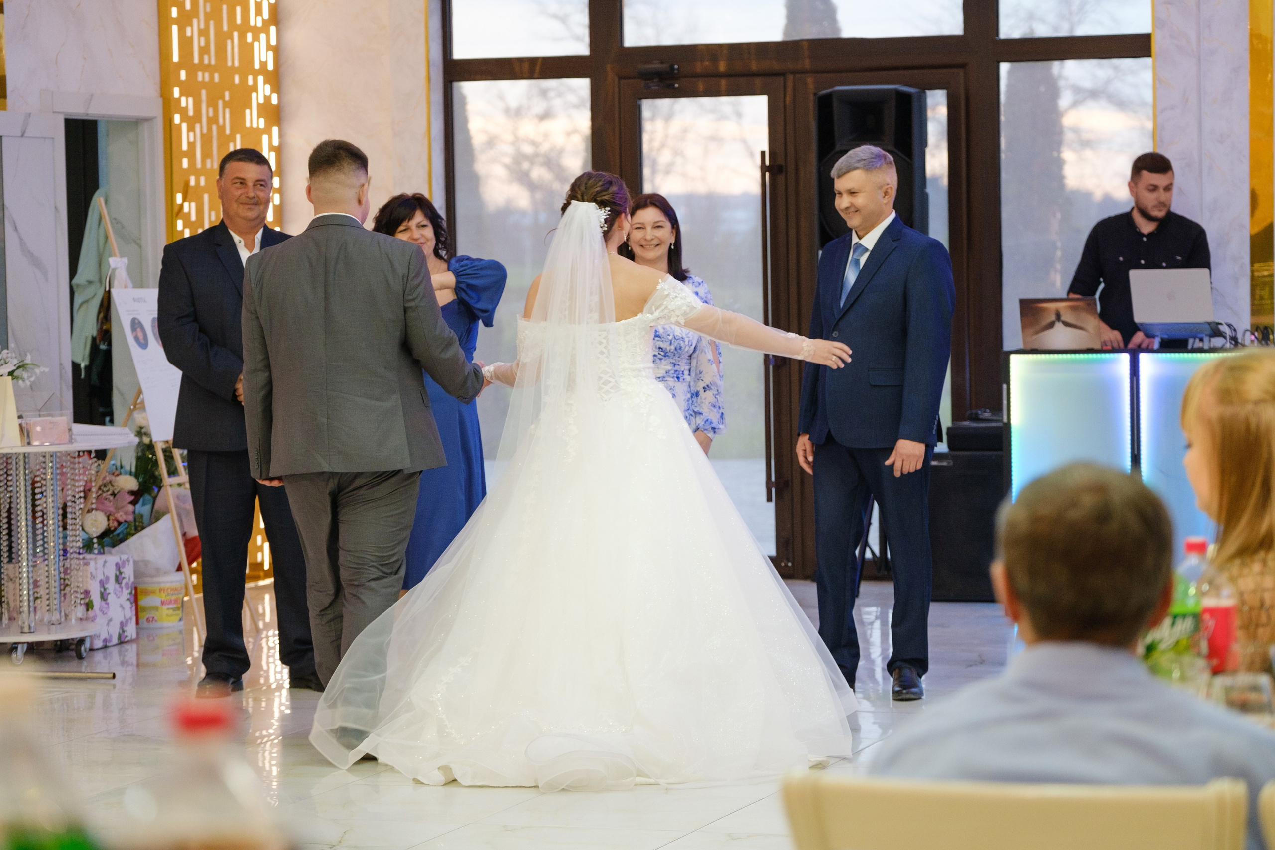 А и Т Симферополь. Свадебный фотограф и видеограф в Крыму! Ваш день будет незабываемым!