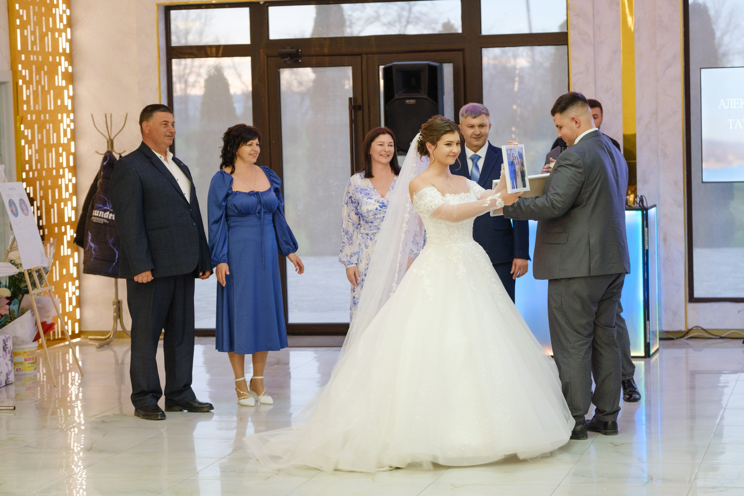 А и Т Симферополь. Свадебный фотограф и видеограф в Крыму! Ваш день будет незабываемым!