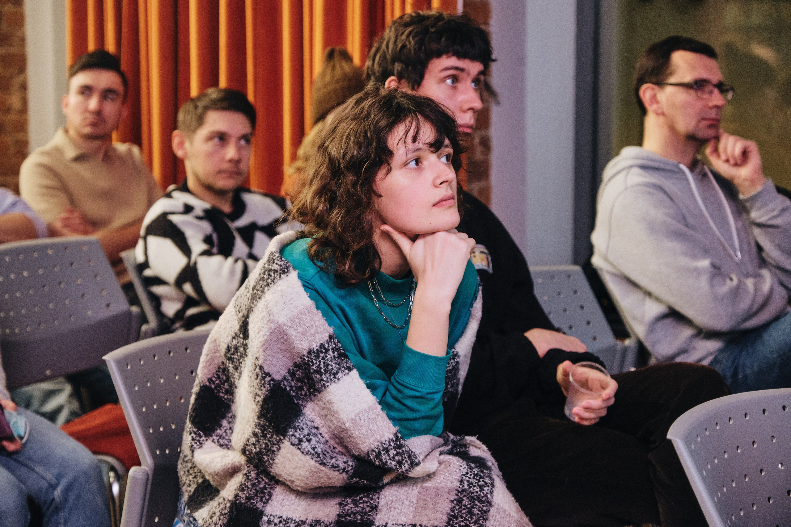 Репортажная съемка лекции в Санкт-Петербурге. Семейные и свадебные фотосессии в СПб, в студии, на улице, на природе