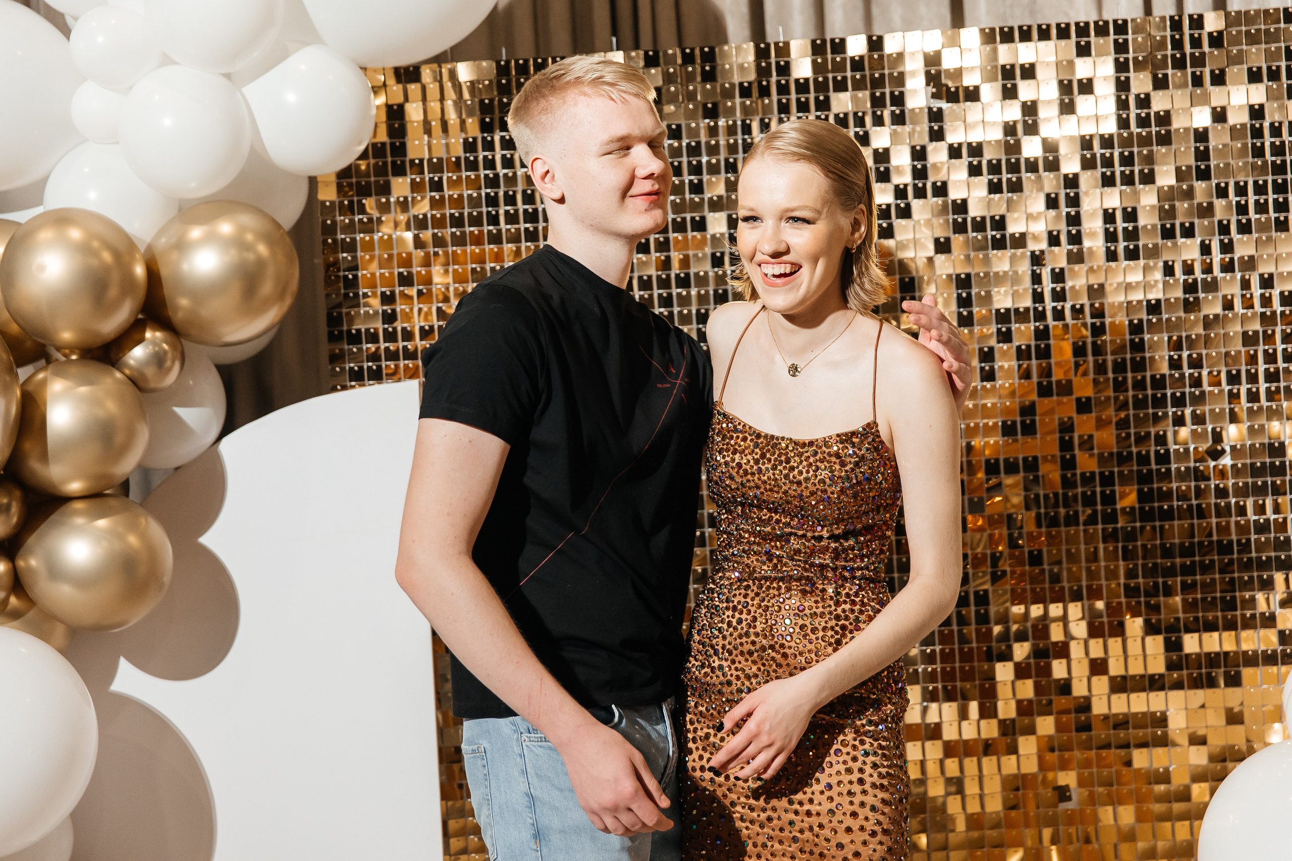 2023-06-23 Выпускной МБОУ СОШ № 10. Фотограф в Красноярске