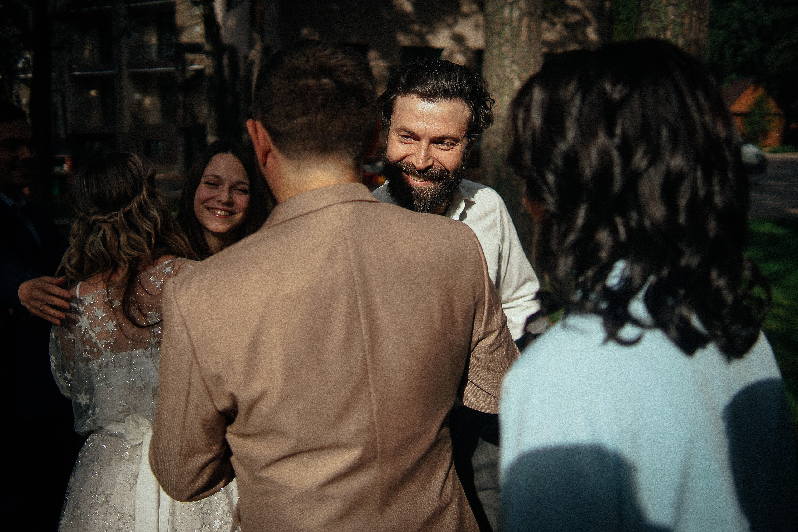 Свадьба в Бердске. Свадебный фотограф Бердск. Съемка прогулки, выездной регистрации и банкета в Crona Spa Hotel.