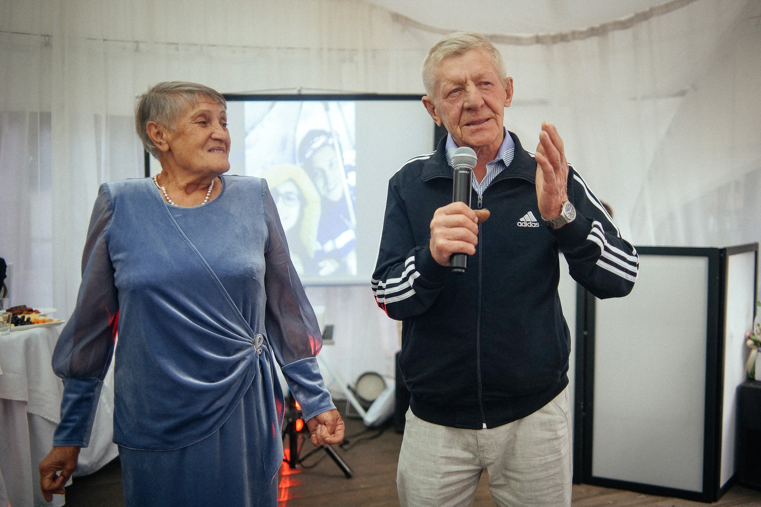 Свадьба в Бердске. Свадебный фотограф Бердск. Съемка прогулки, выездной регистрации и банкета в Crona Spa Hotel.