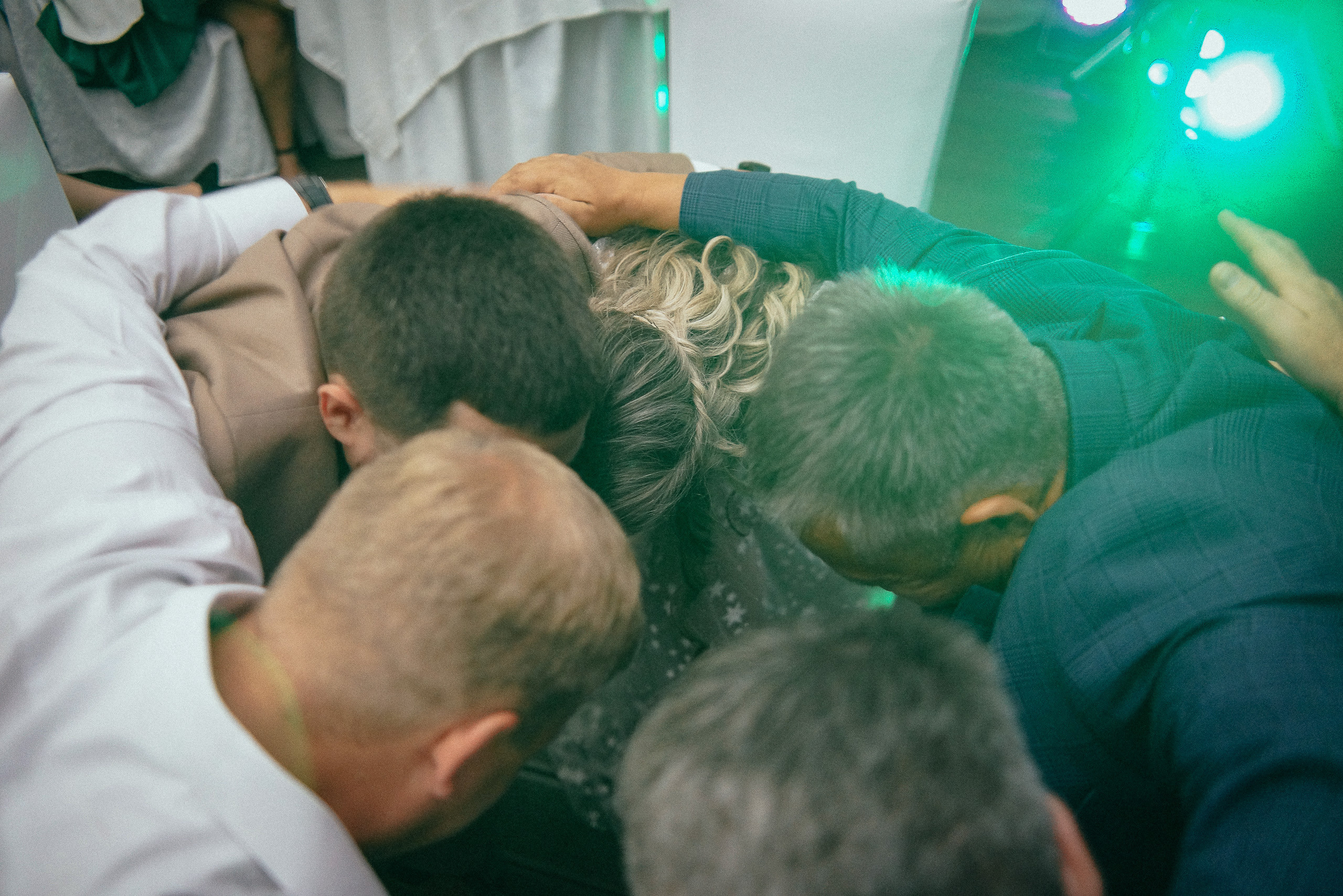 Свадьба в Бердске. Свадебный фотограф Бердск. Съемка прогулки, выездной регистрации и банкета в Crona Spa Hotel.