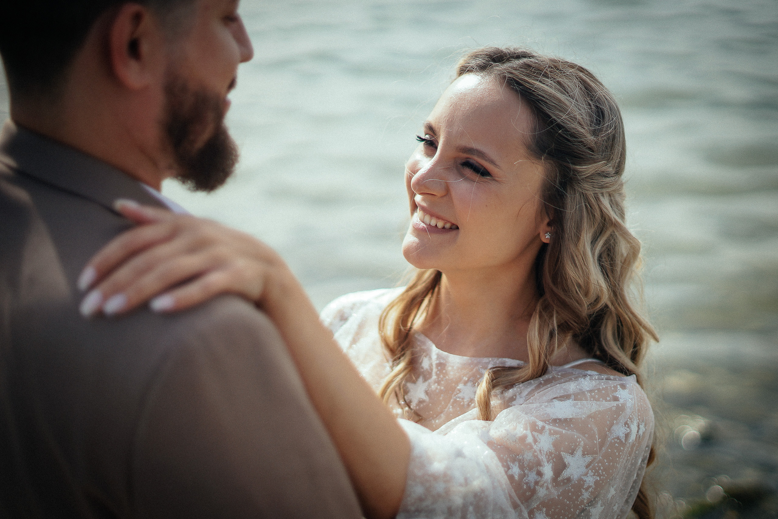 Свадьба в Бердске. Свадебный фотограф Бердск. Съемка прогулки, выездной регистрации и банкета в Crona Spa Hotel.