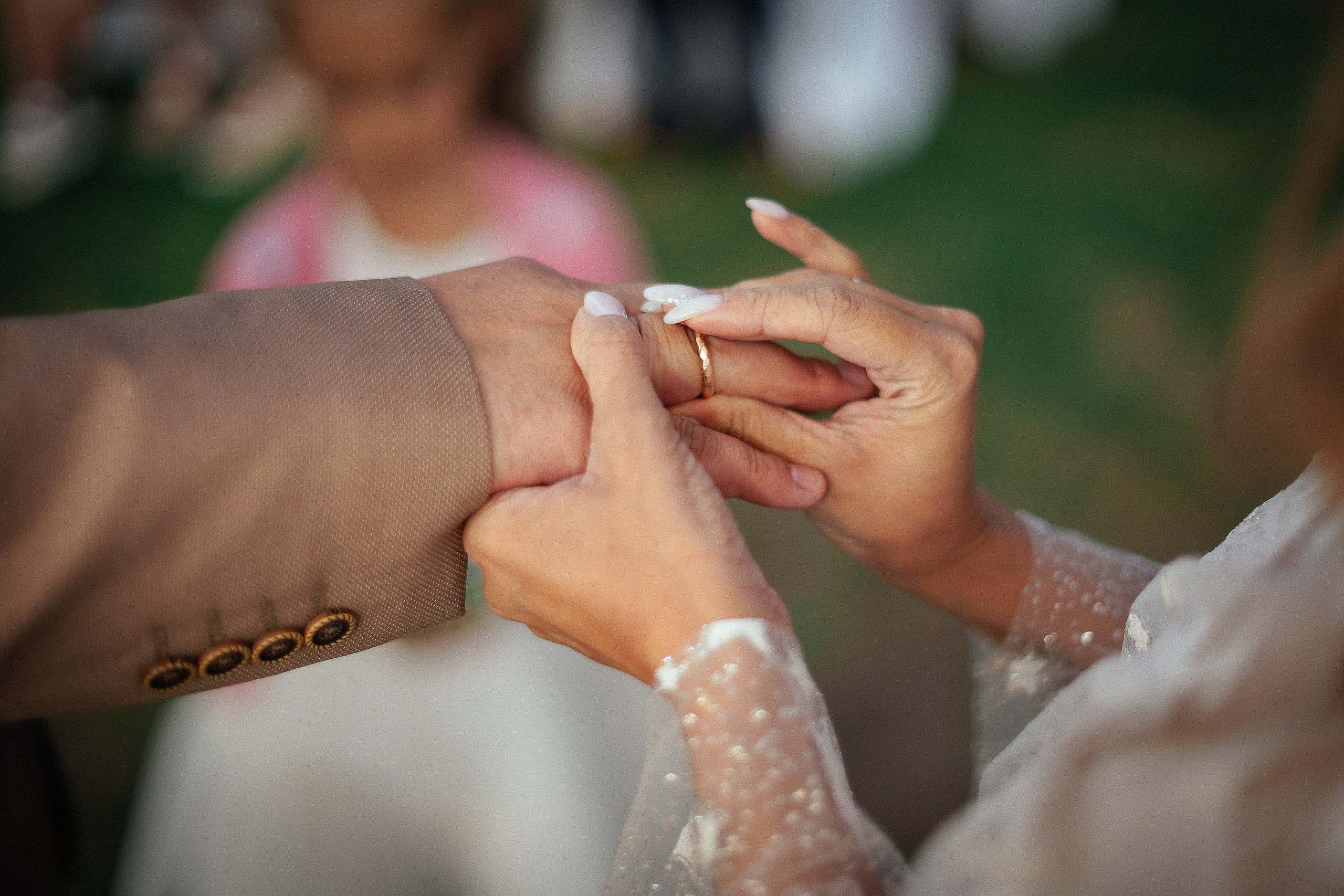 Свадьба в Бердске. Свадебный фотограф Бердск. Съемка прогулки, выездной регистрации и банкета в Crona Spa Hotel.