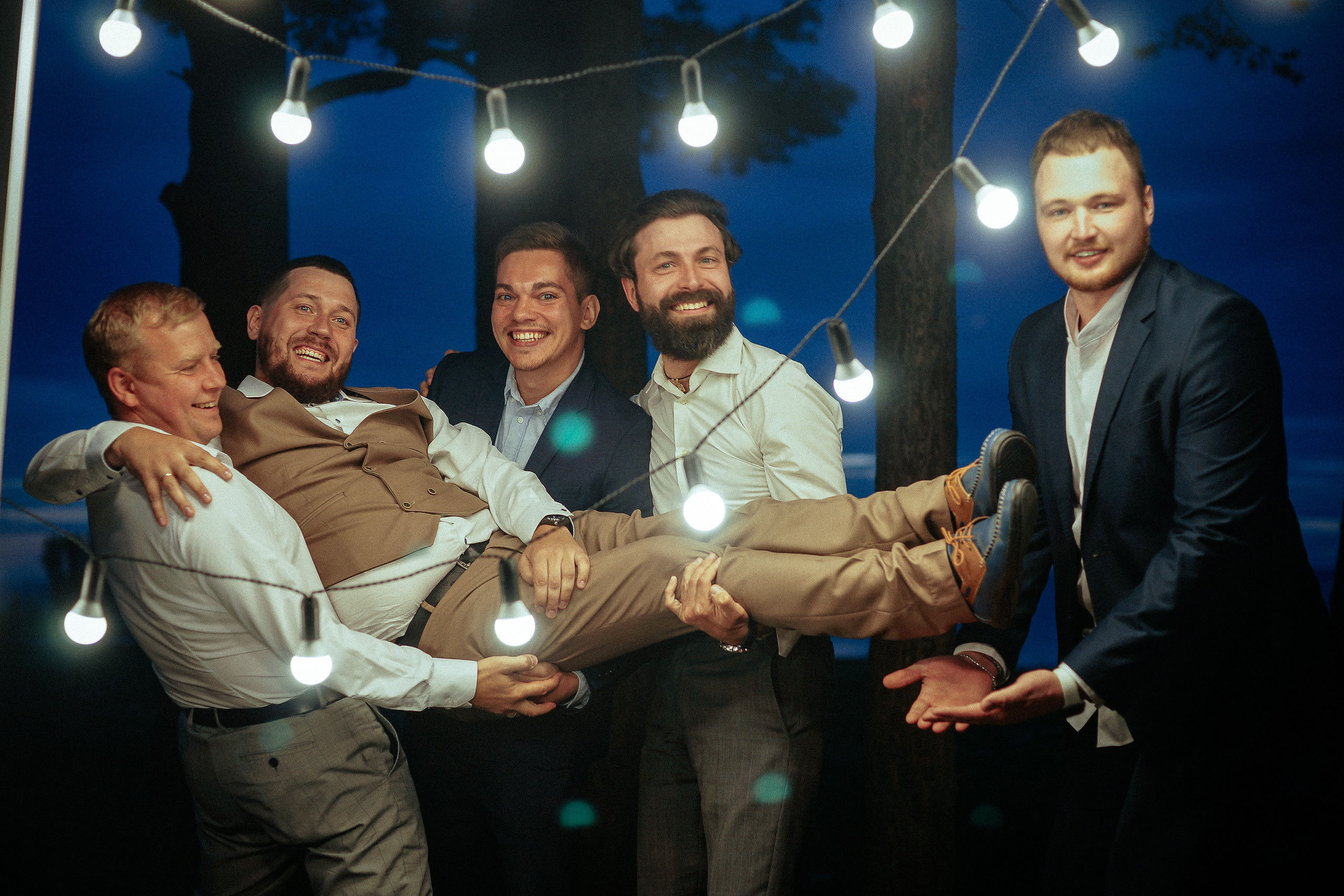 Свадьба в Бердске. Свадебный фотограф Бердск. Съемка прогулки, выездной регистрации и банкета в Crona Spa Hotel.