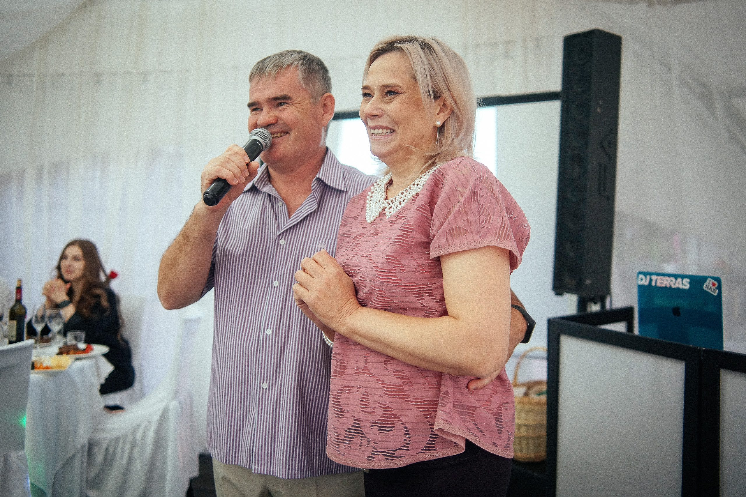 Свадьба в Бердске. Свадебный фотограф Бердск. Съемка прогулки, выездной регистрации и банкета в Crona Spa Hotel.