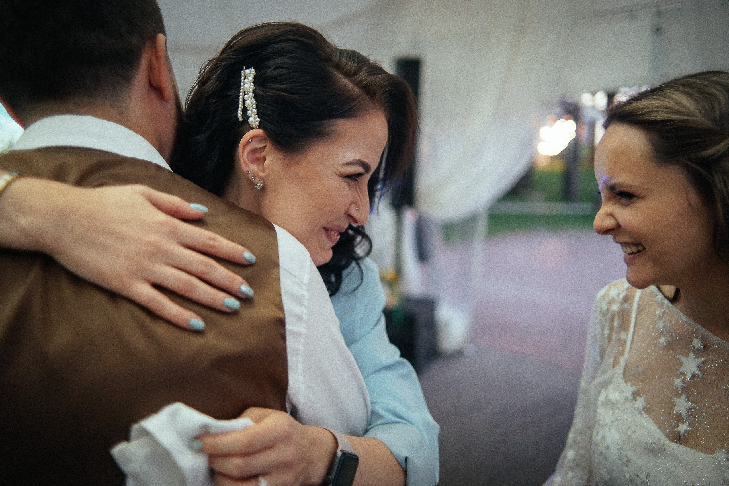 Свадьба в Бердске. Свадебный фотограф Бердск. Съемка прогулки, выездной регистрации и банкета в Crona Spa Hotel.