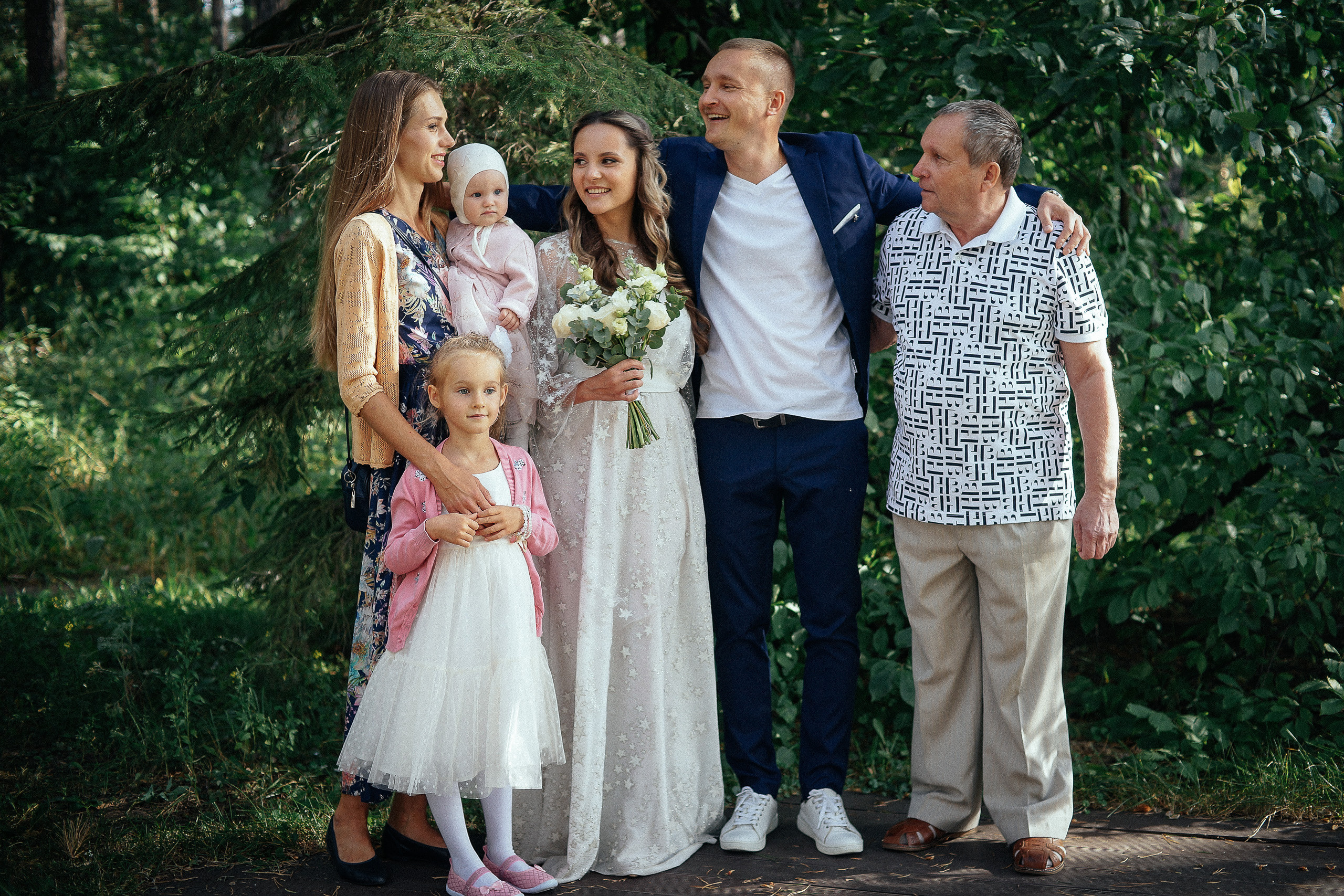 Свадьба в Бердске. Свадебный фотограф Бердск. Съемка прогулки, выездной регистрации и банкета в Crona Spa Hotel.