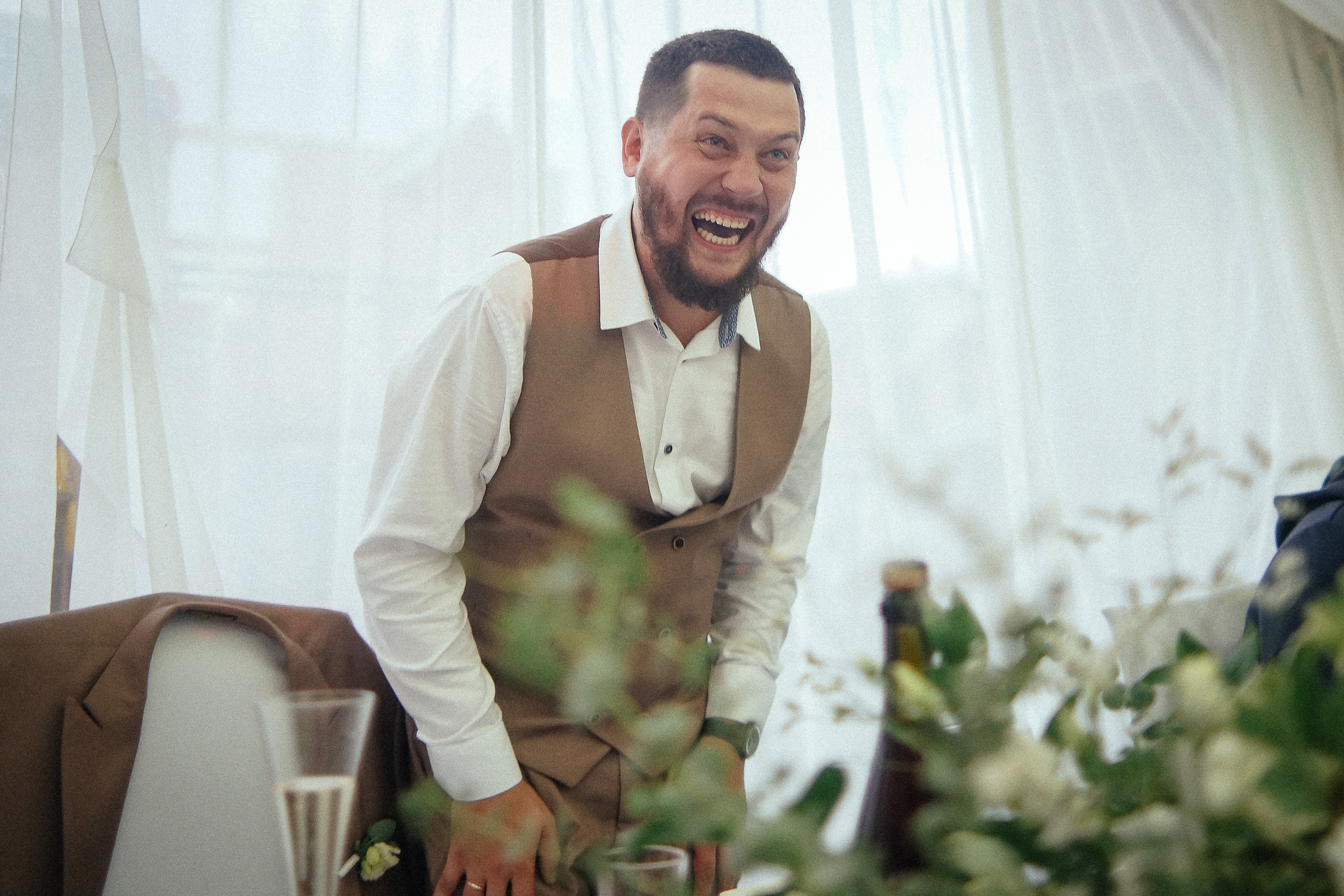 Свадьба в Бердске. Свадебный фотограф Бердск. Съемка прогулки, выездной регистрации и банкета в Crona Spa Hotel.