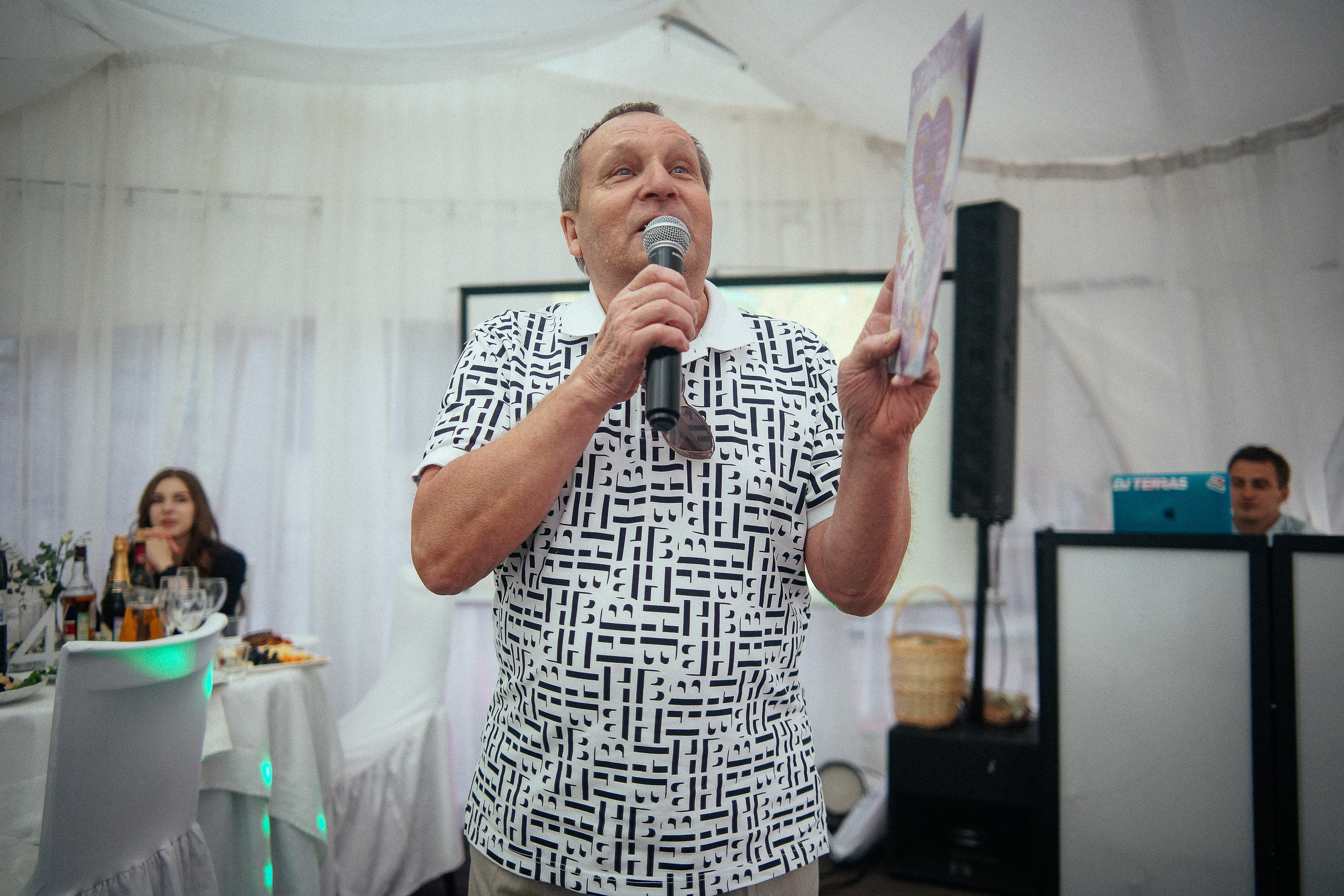 Свадьба в Бердске. Свадебный фотограф Бердск. Съемка прогулки, выездной регистрации и банкета в Crona Spa Hotel.