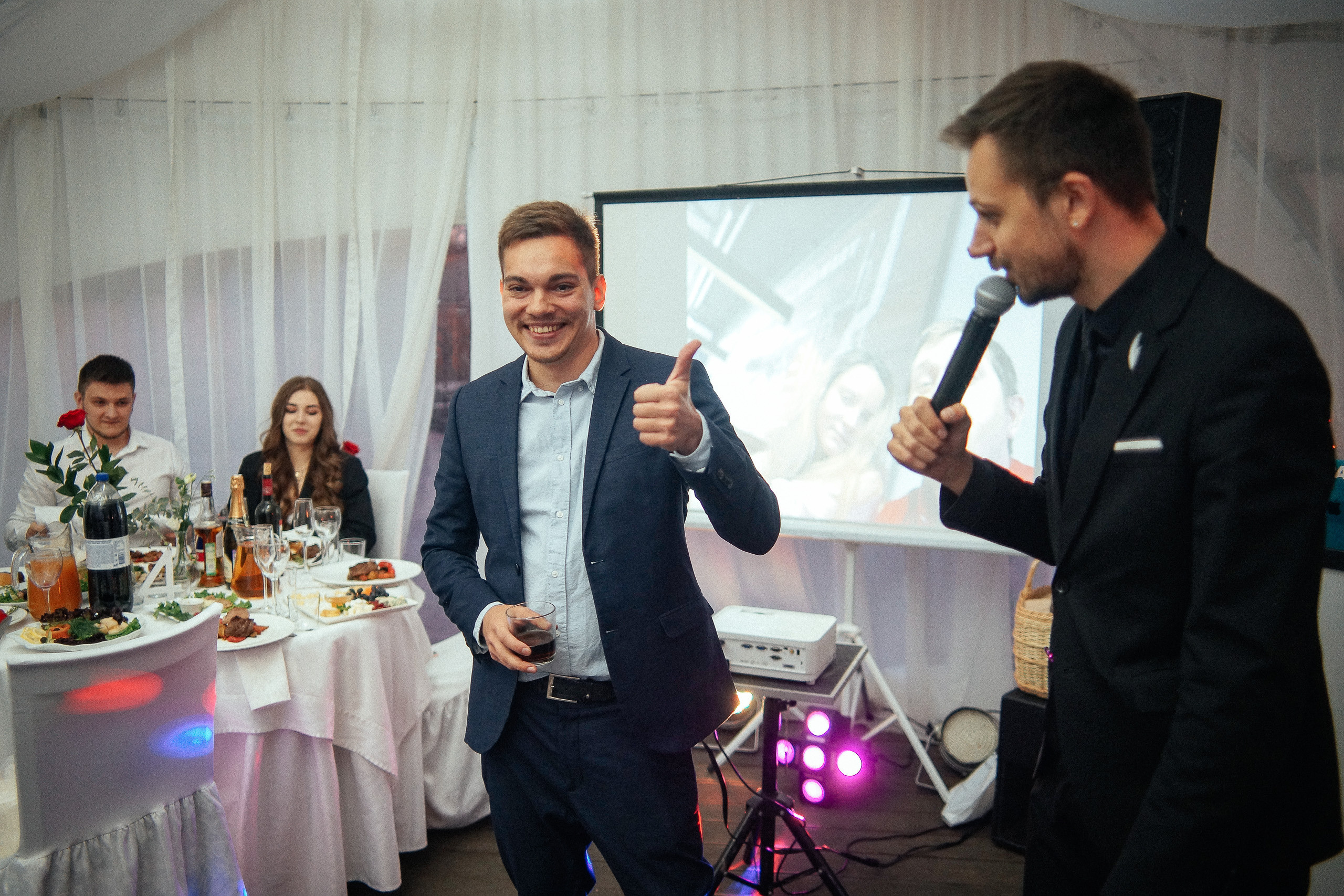 Свадьба в Бердске. Свадебный фотограф Бердск. Съемка прогулки, выездной регистрации и банкета в Crona Spa Hotel.