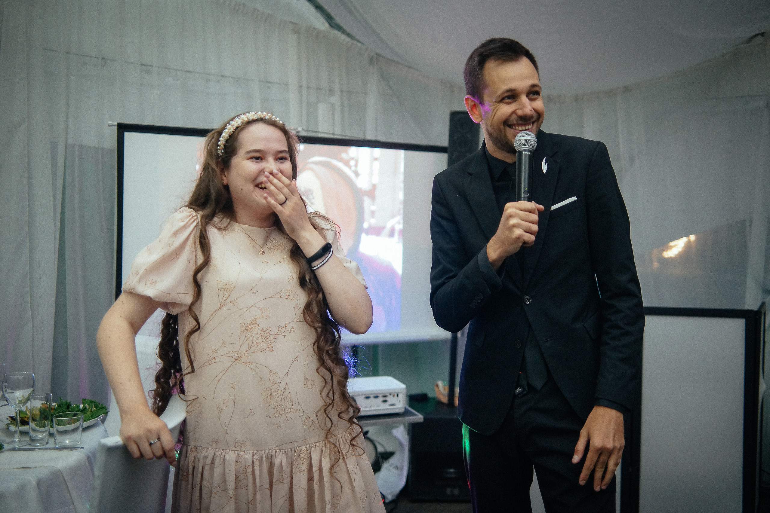 Свадьба в Бердске. Свадебный фотограф Бердск. Съемка прогулки, выездной регистрации и банкета в Crona Spa Hotel.