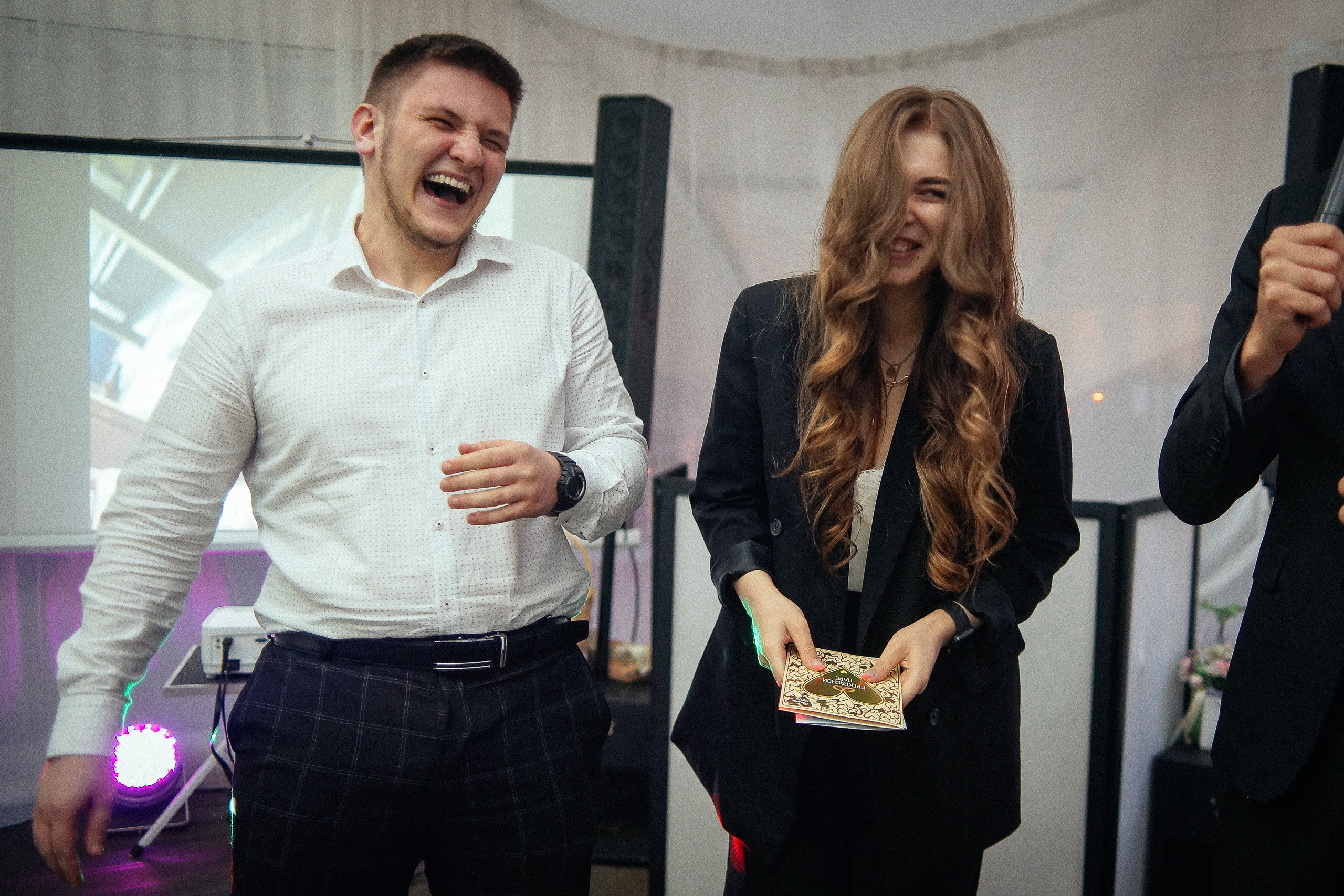 Свадьба в Бердске. Свадебный фотограф Бердск. Съемка прогулки, выездной регистрации и банкета в Crona Spa Hotel.