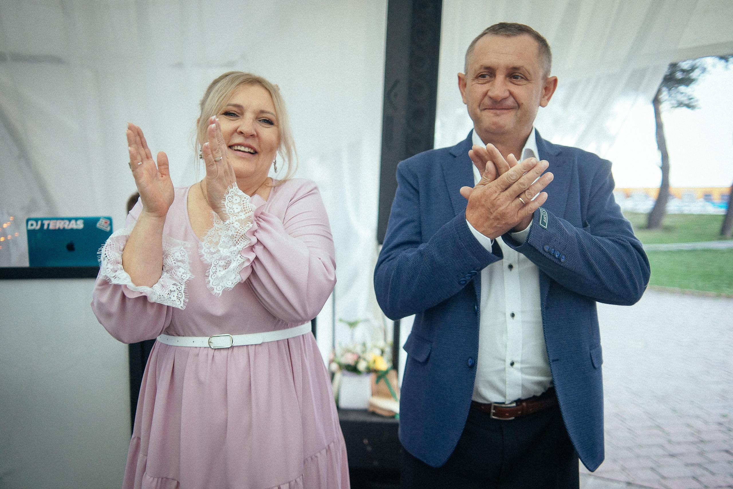 Свадьба в Бердске. Свадебный фотограф Бердск. Съемка прогулки, выездной регистрации и банкета в Crona Spa Hotel.