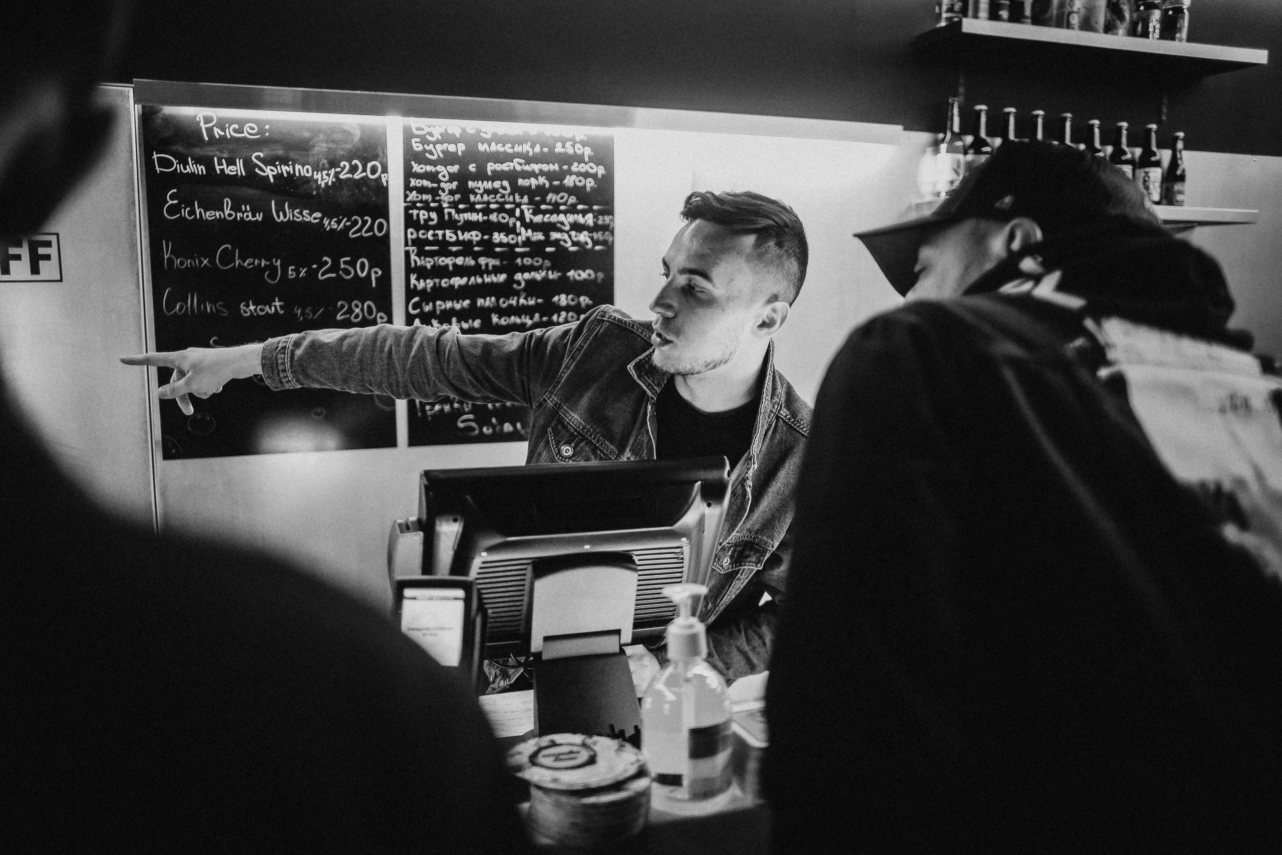 Открытие бара. Репортажный фотограф в Новосибирске. Алексей Гриценко