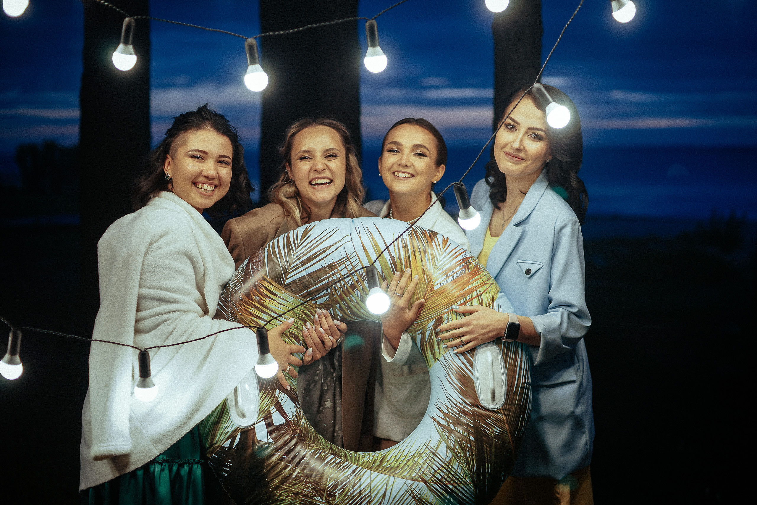 Свадьба в Бердске. Свадебный фотограф Бердск. Съемка прогулки, выездной регистрации и банкета в Crona Spa Hotel.