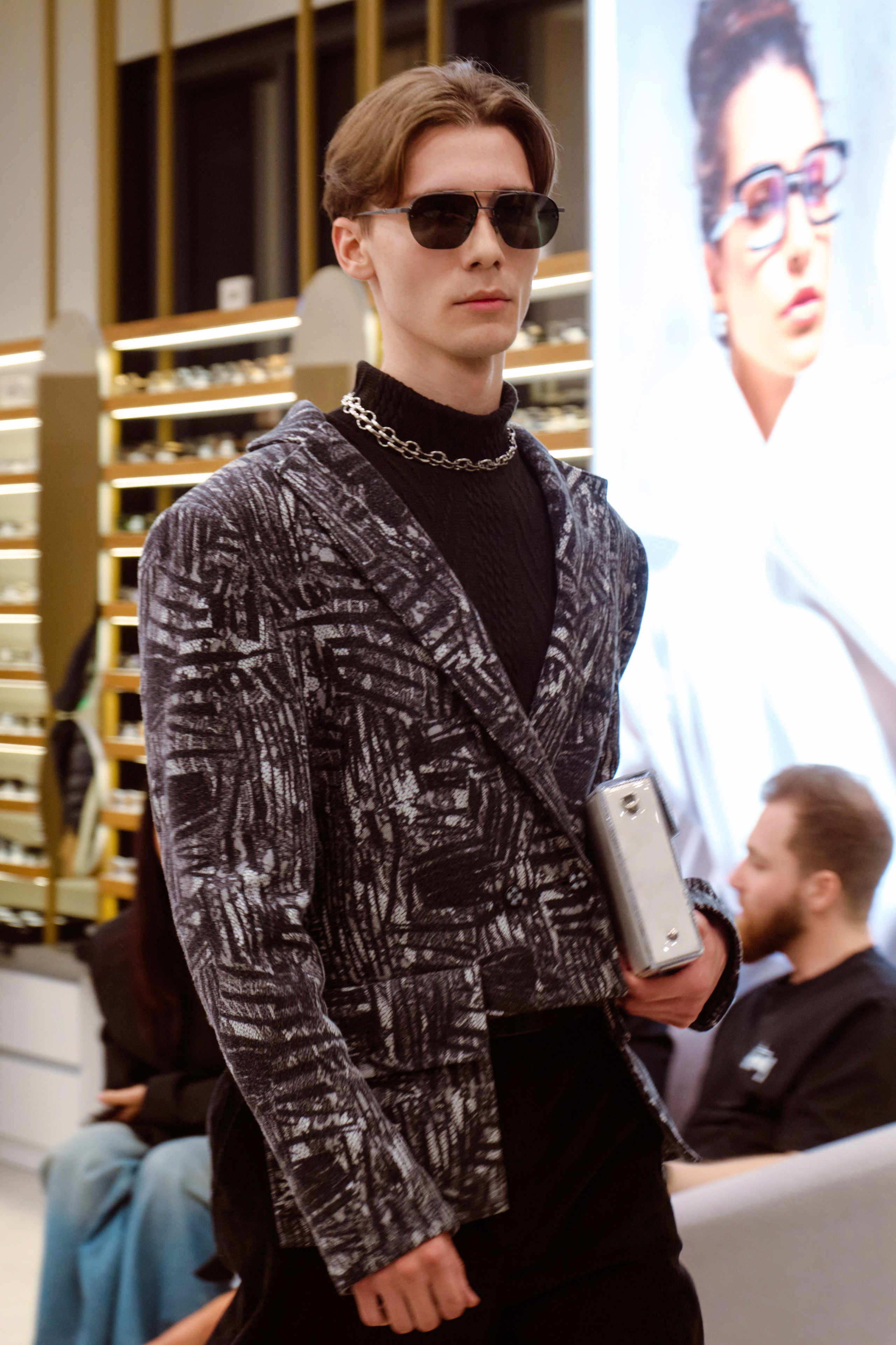 ОПТИК ЦЕНТ. Свадебный фотограф в Екатеринбурге Соседков Евгений