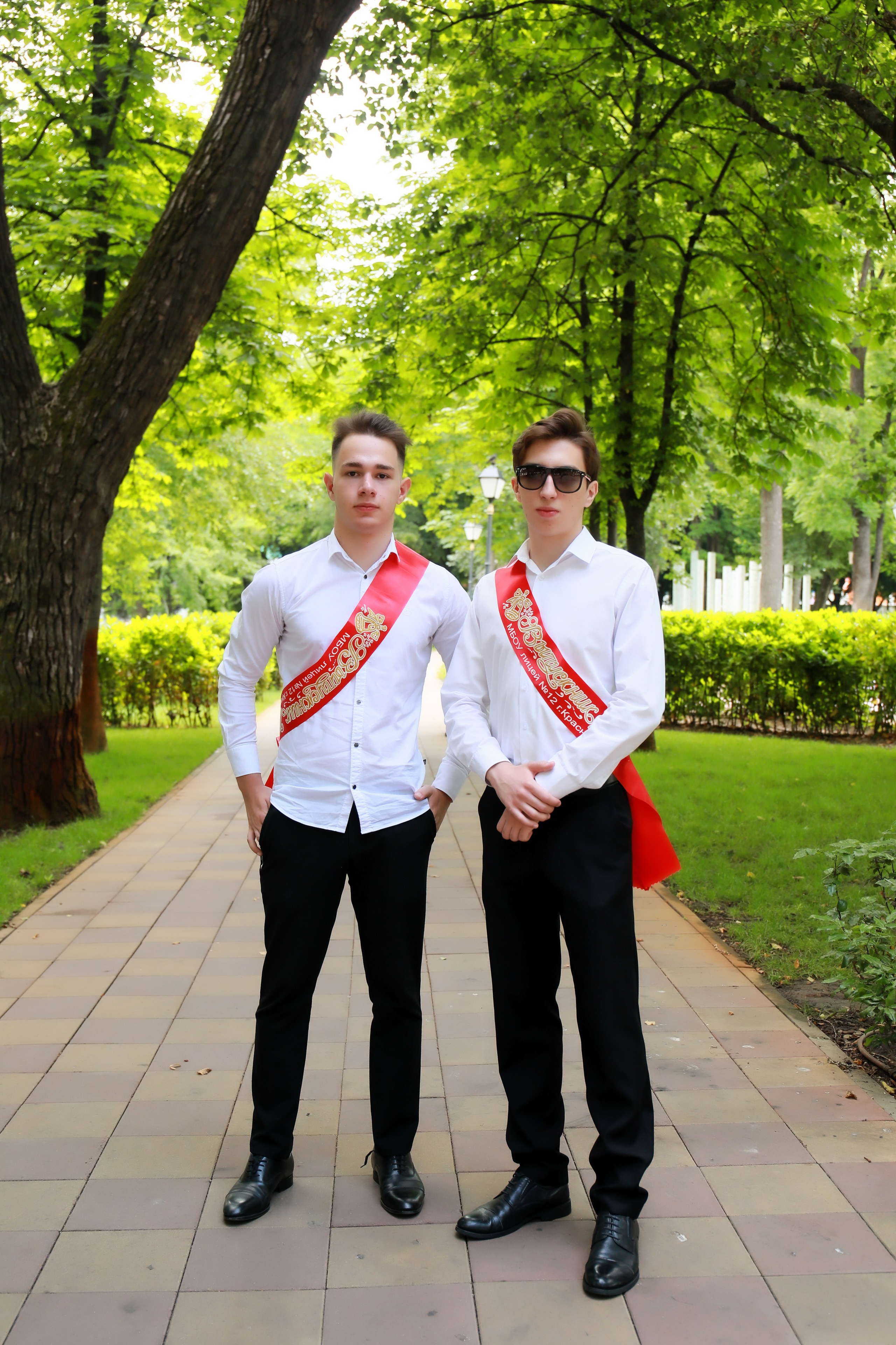 Вручение аттестатов (12 лицей). Детский семейный фотограф Краснодар