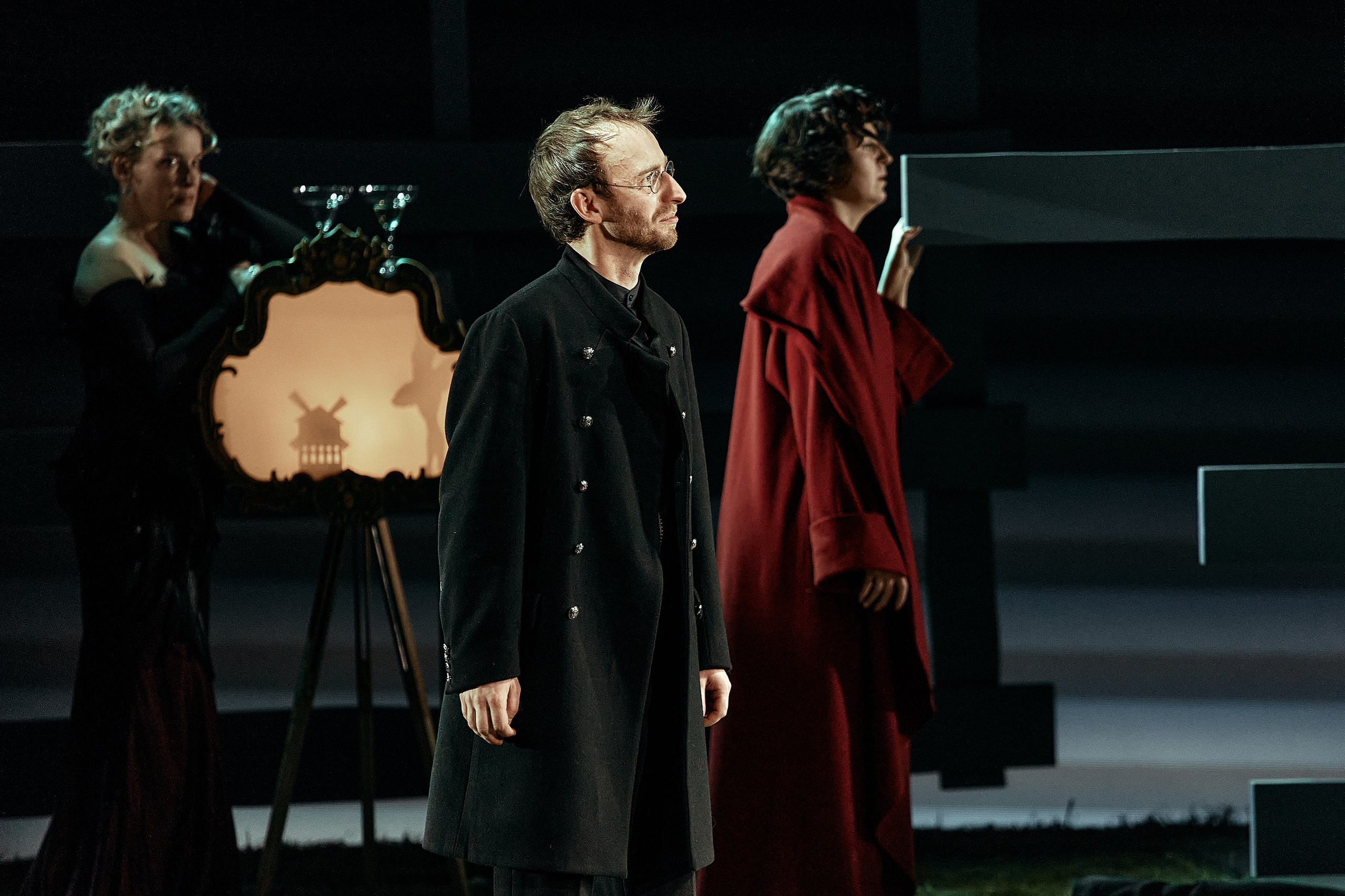 Бесприданница. Приют комедианта. Фотограф Нина Антонова