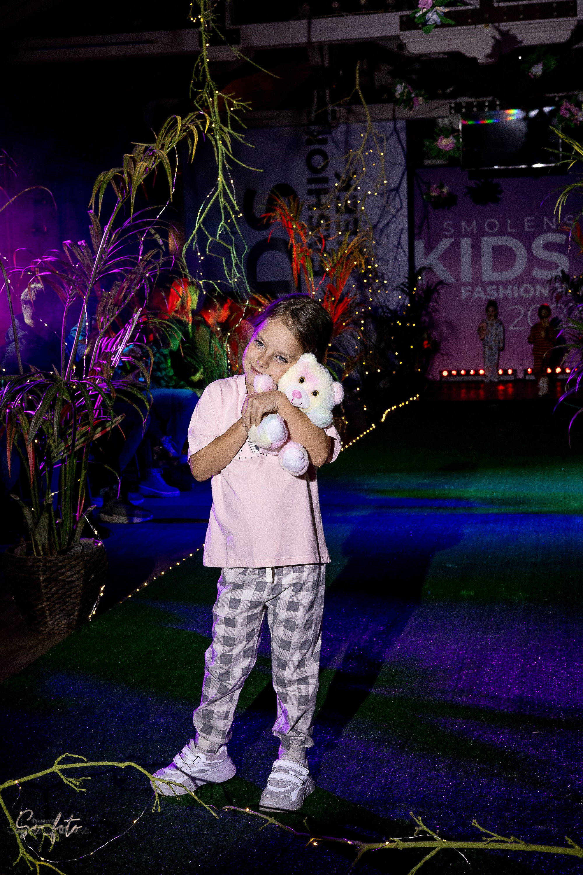 Smolensk Fashion Week_показы_ДЕНЬ 3_ФИНАЛ_Алиса в стране чудес. Главная