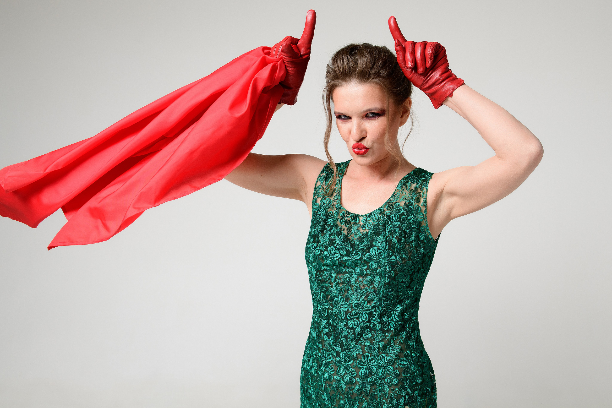 Женский портрет в стиле фэшн. Организация и проведение фотосъемок в Санкт-Петербурге. Фотограф Смирягин Илья