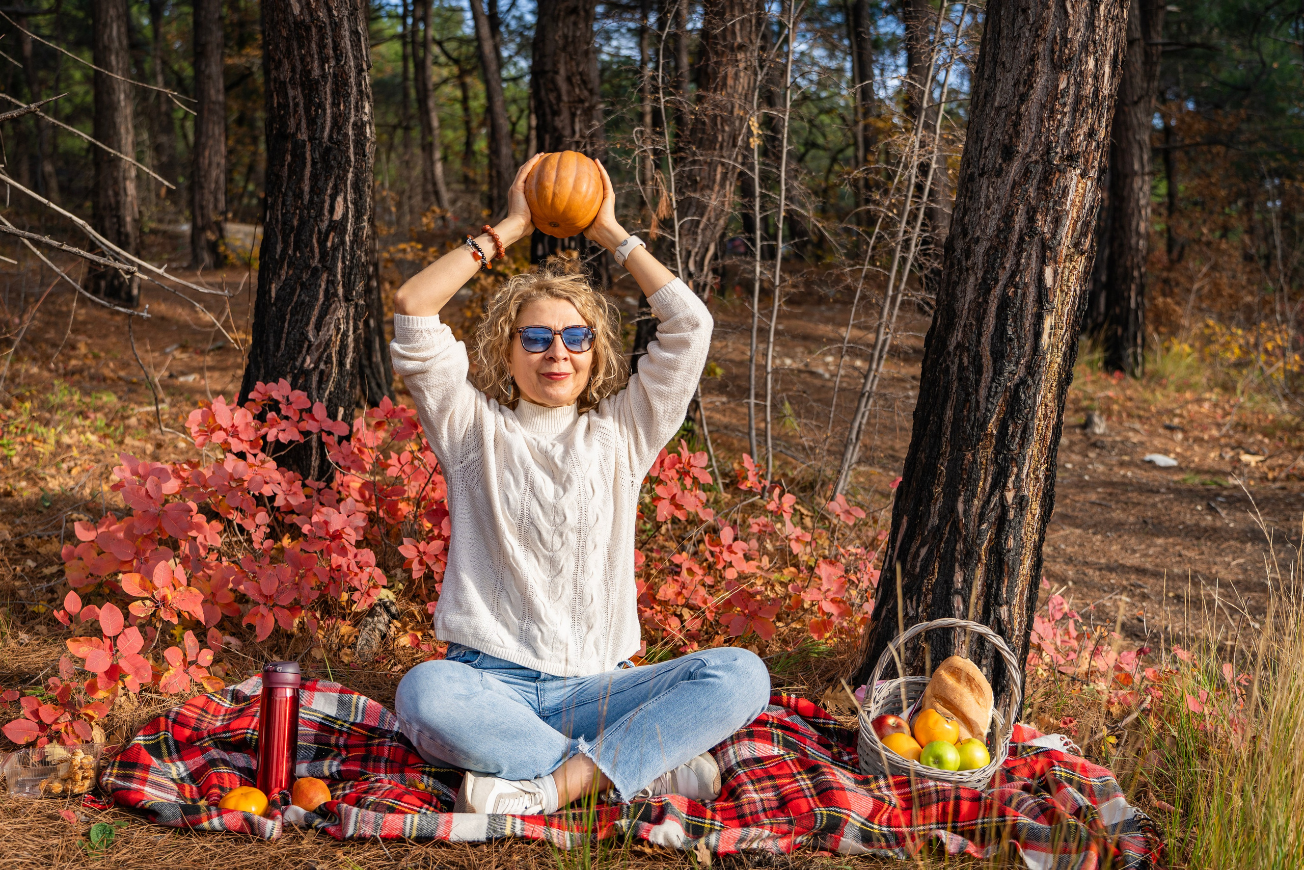 Фотопрогулка в Голубой бездне — золотая осень. Семейный и детский фотограф Екатерина Черняева. Снимаю портреты, love story, фотопрогулки, работаю на улице, в кафе, студии, дома у клиента