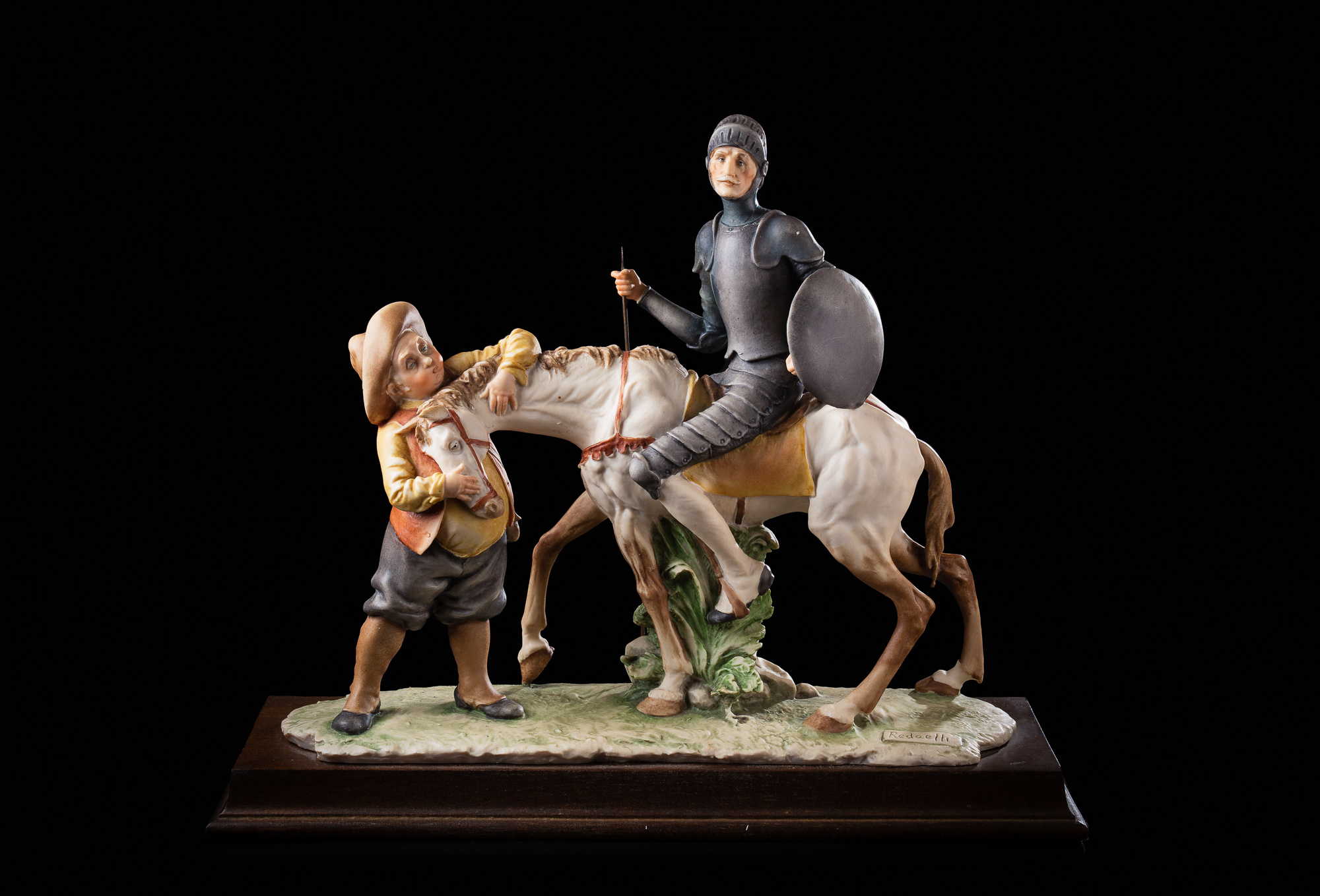 Renatphoto-Предметная фотосъёмка музейных экспонатов на макро объектив. Профессиональная фотосъёмка интерьеров, предметная фотосессия еды для меню г. Анапа