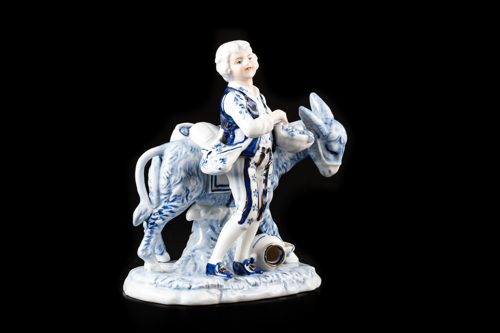 Renatphoto-Предметная фотосъёмка музейных экспонатов на макро объектив. Профессиональная фотосъёмка интерьеров, предметная фотосессия еды для меню г. Анапа