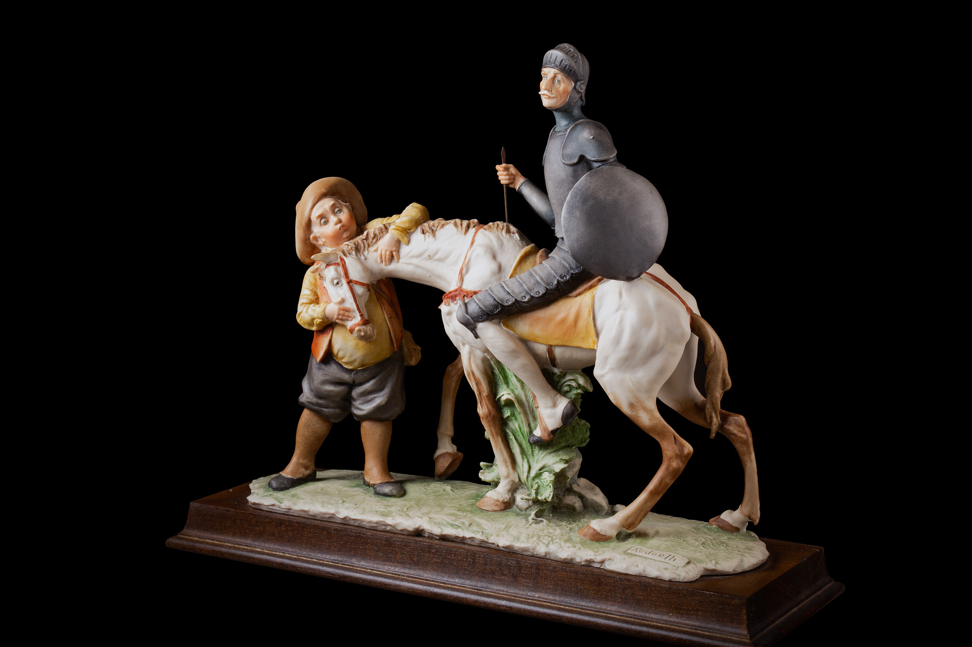 Renatphoto-Предметная фотосъёмка музейных экспонатов на макро объектив. Профессиональная фотосъёмка интерьеров, предметная фотосессия еды для меню г. Анапа