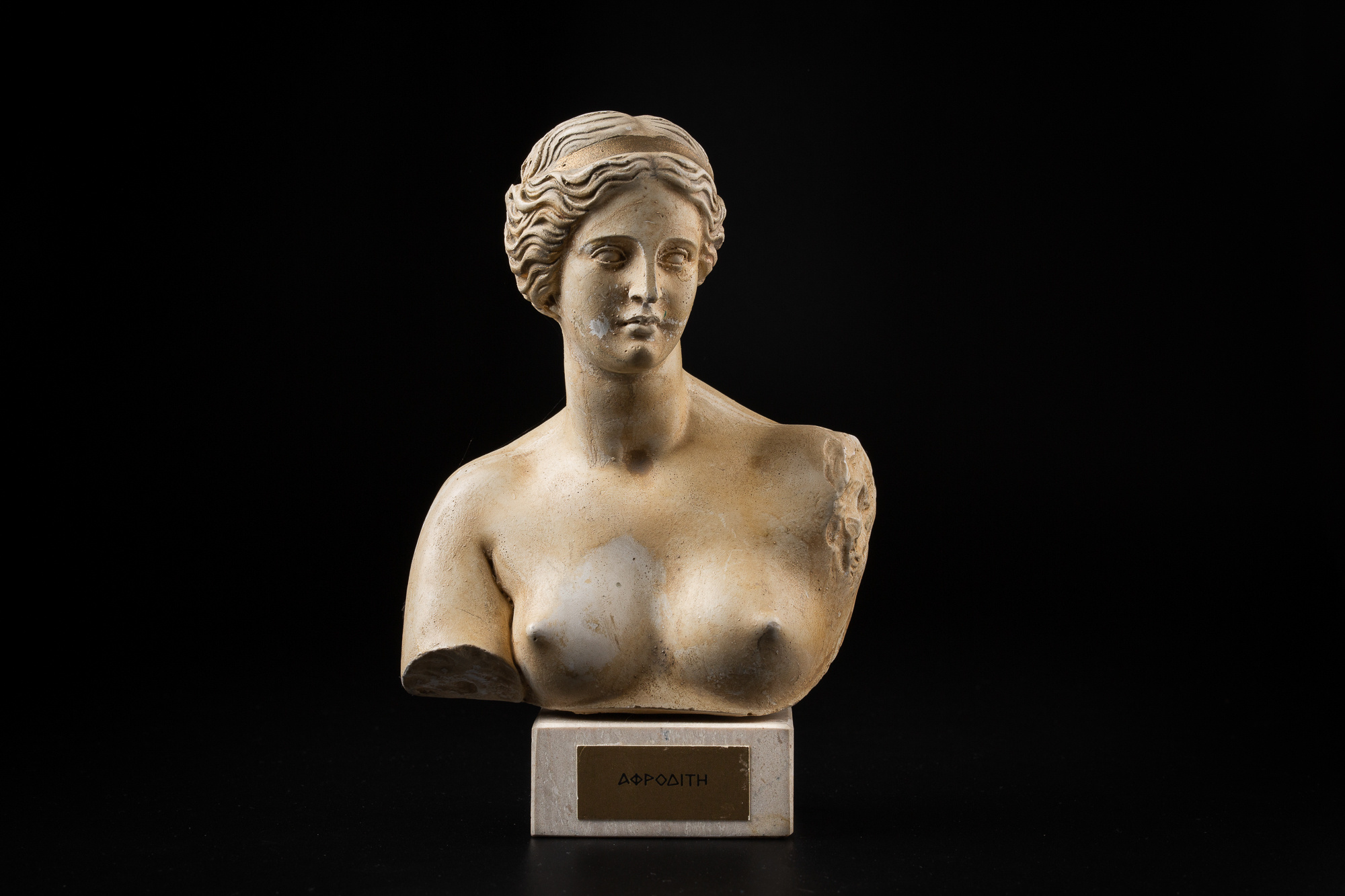 Renatphoto-Предметная фотосъёмка музейных экспонатов на макро объектив. Профессиональная фотосъёмка интерьеров, предметная фотосессия еды для меню г. Анапа