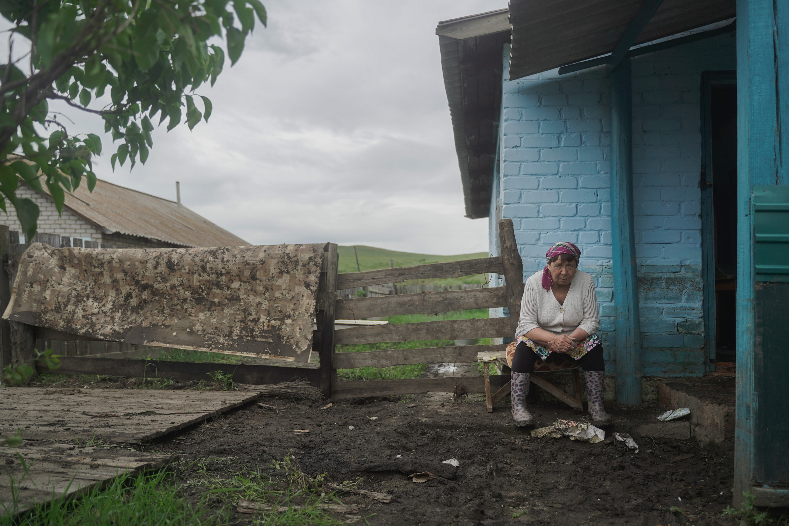 Добровольческий отряд после наводнения в селе Ундино-Поселье, 2021. Андрей Фадеев фото видео Тбилиси