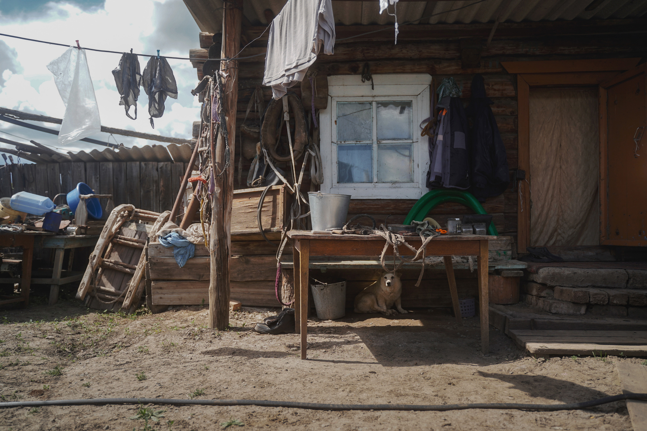 Добровольческий отряд после наводнения в селе Ундино-Поселье, 2021. Андрей Фадеев фото видео Тбилиси