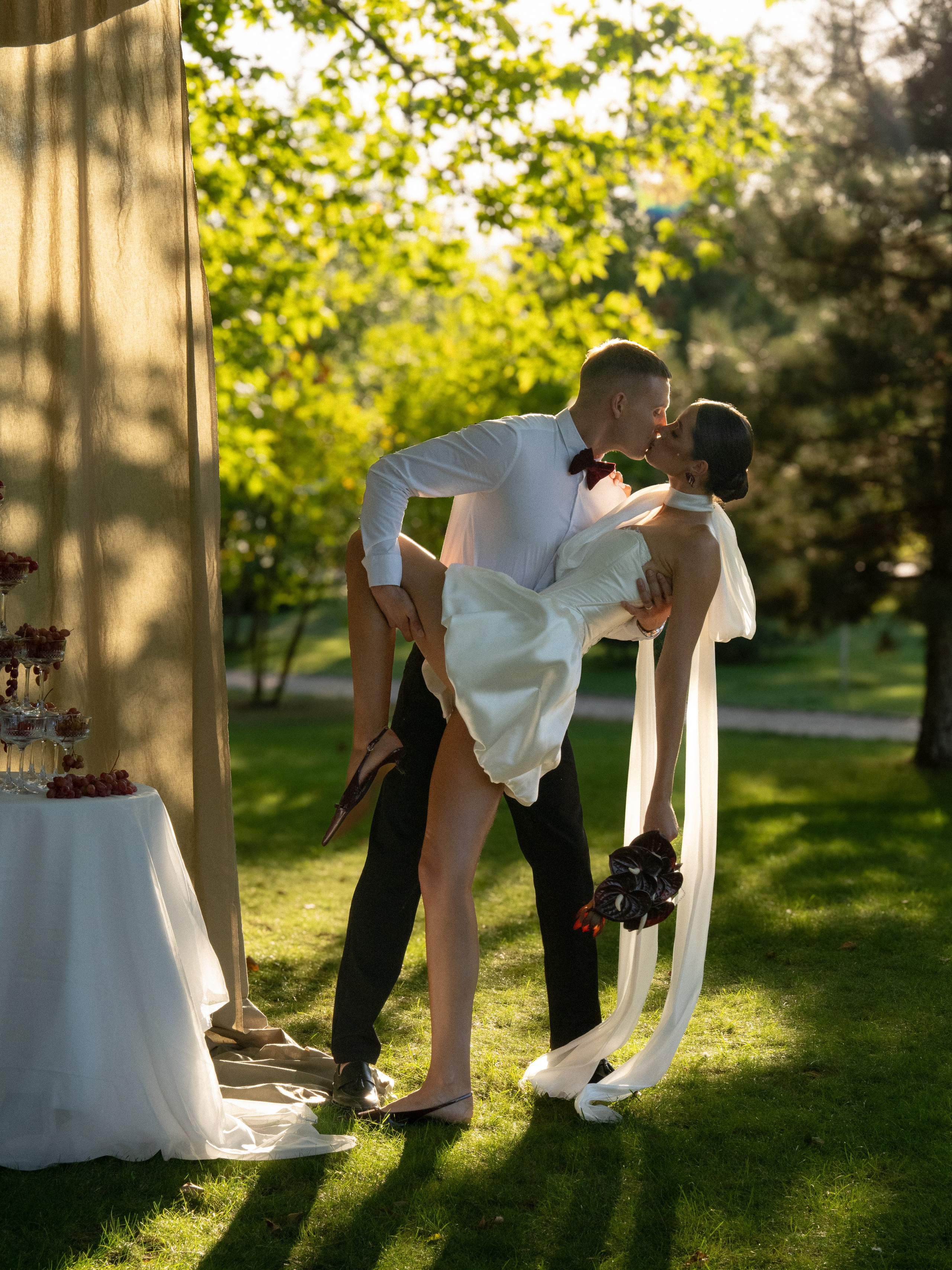 Свадебная прогулка. Свадебный фотограф Виктория Роса