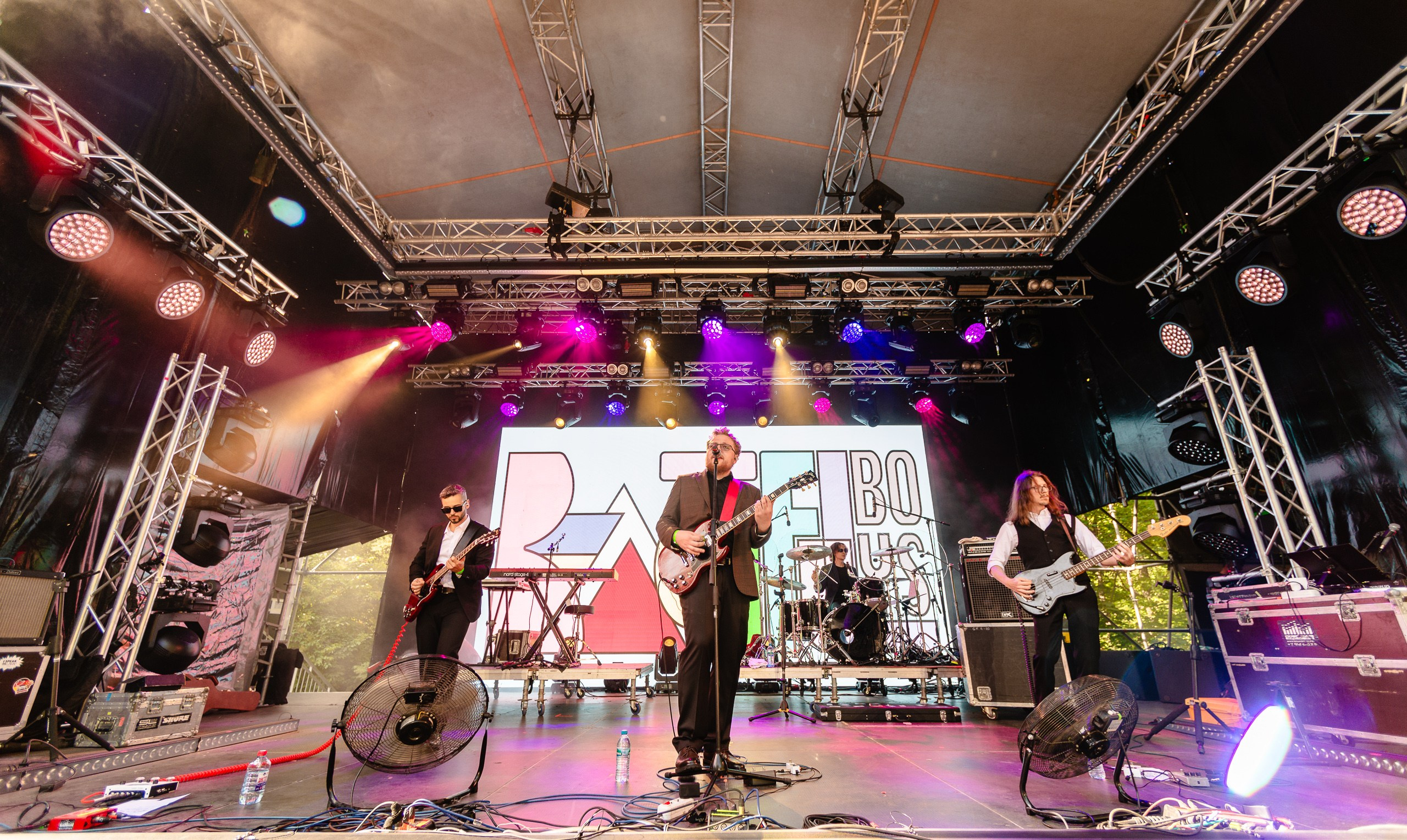 Стереолето Екатеринбург. Харитоновский парк. Репортажный и концертный фотограф Алексей Патентный в Екатеринбурге