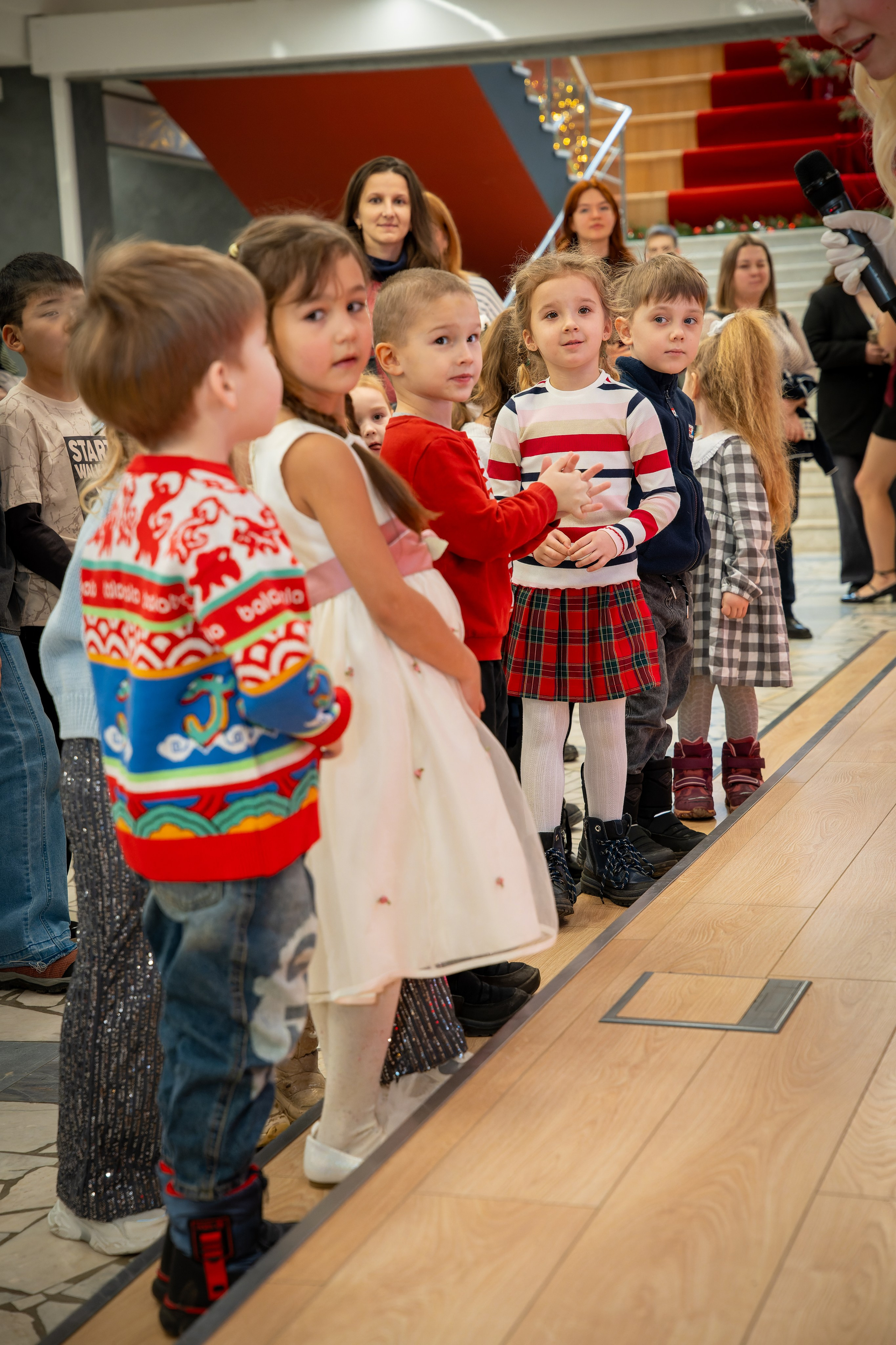 Съёмка новогодних праздников, елки для детей и родителей. «Студия DRONAVT`s» — видеосъёмка и фотография г. Москва