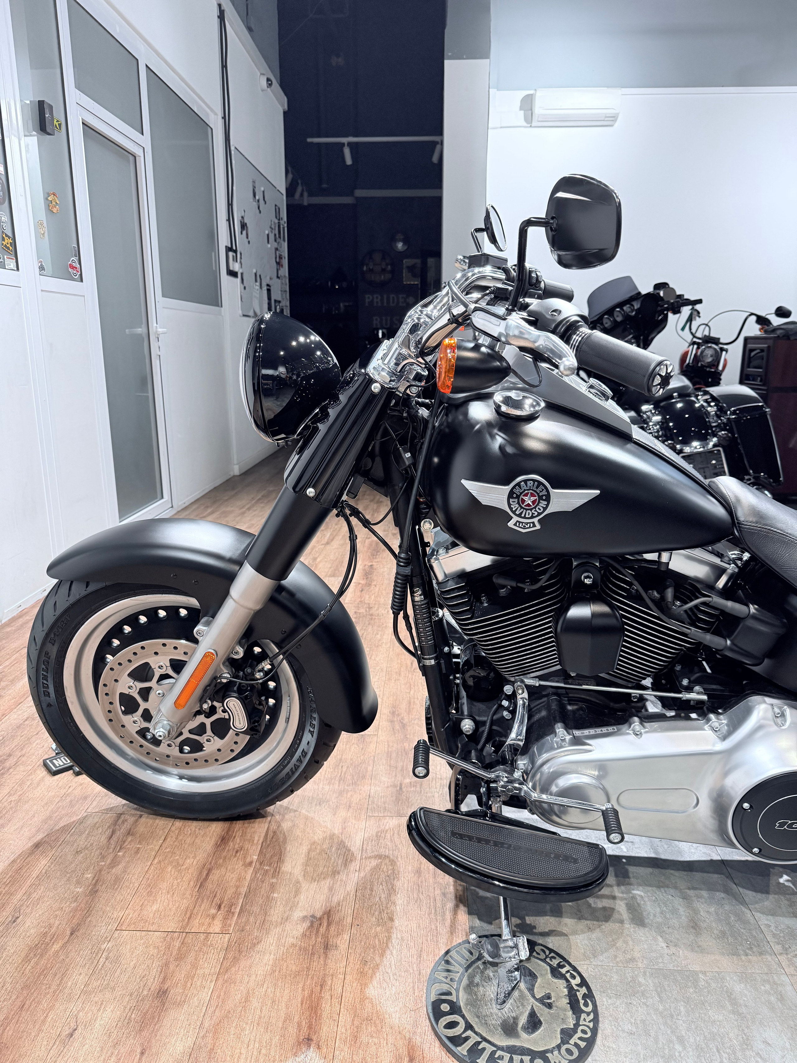 2017 Fat Boy 103 АВS Blаck Dеnim. Hello Davidson, Москва. Только хорошие мотоциклы…