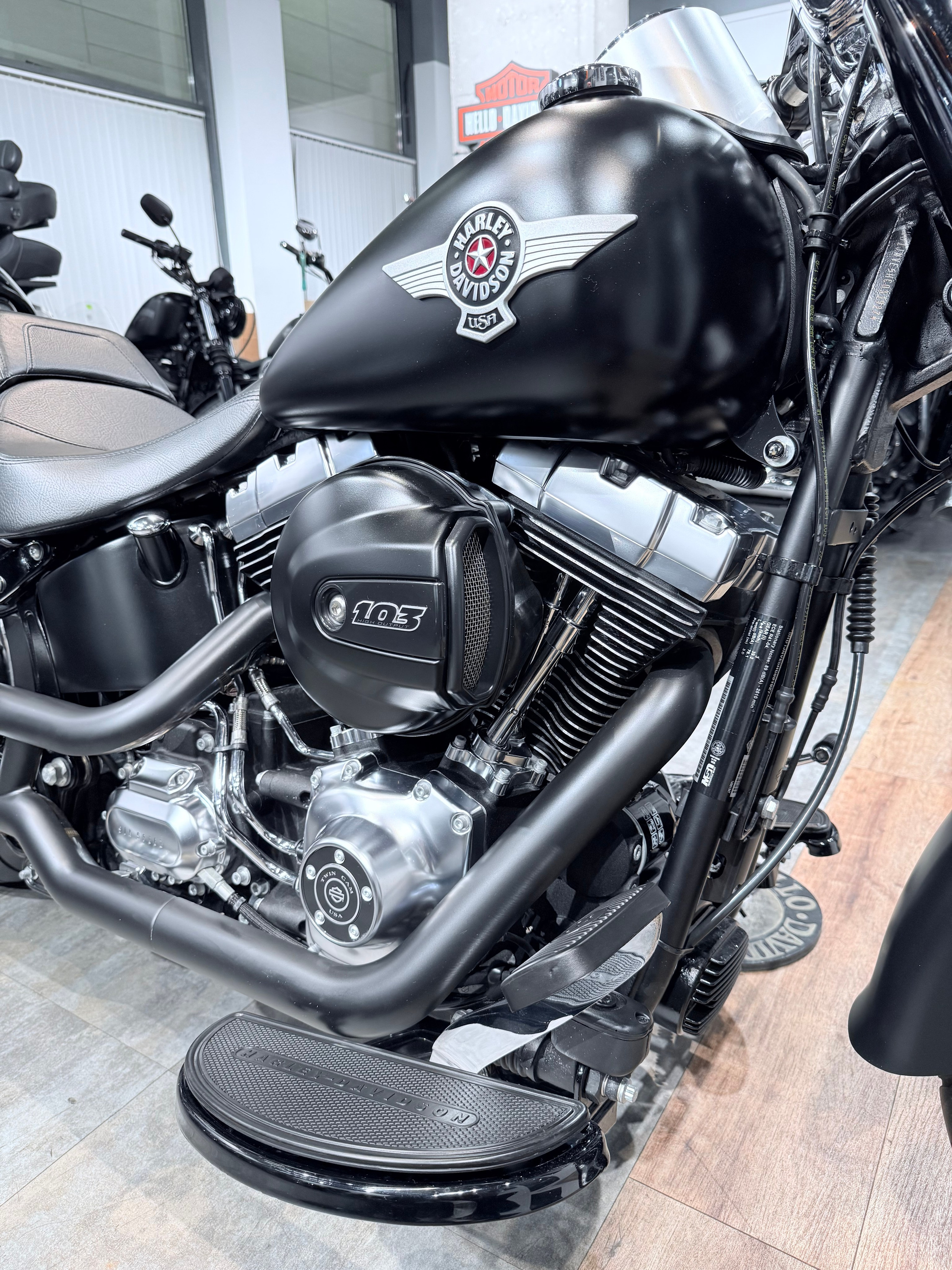 2017 Fat Boy 103 АВS Blаck Dеnim. Hello Davidson, Москва. Только хорошие мотоциклы…