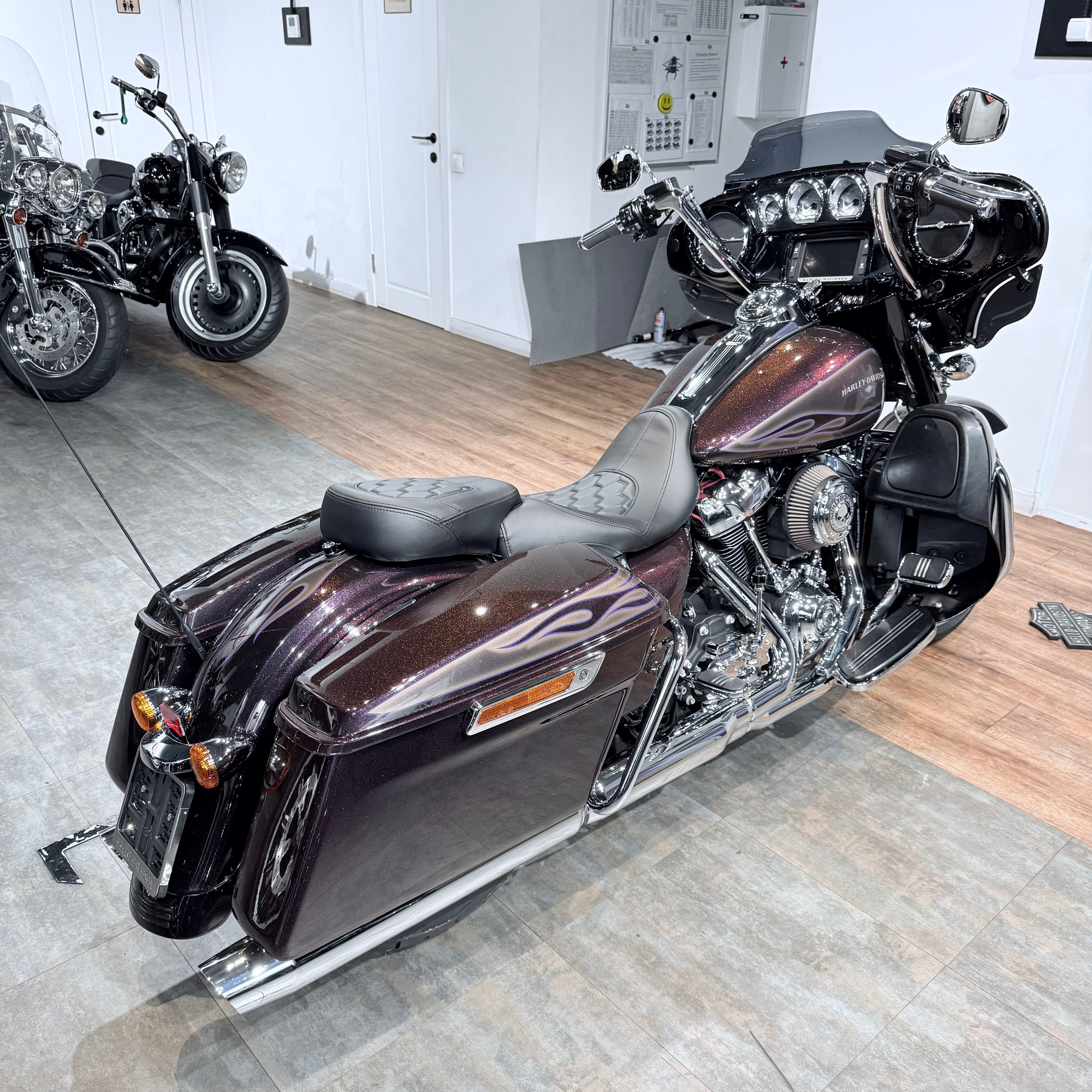 2017 Strееt Glide 107 АBS Наrd Сandy Mysteriоus Рurрlе Flakes. Hello Davidson, Москва. Только хорошие мотоциклы…