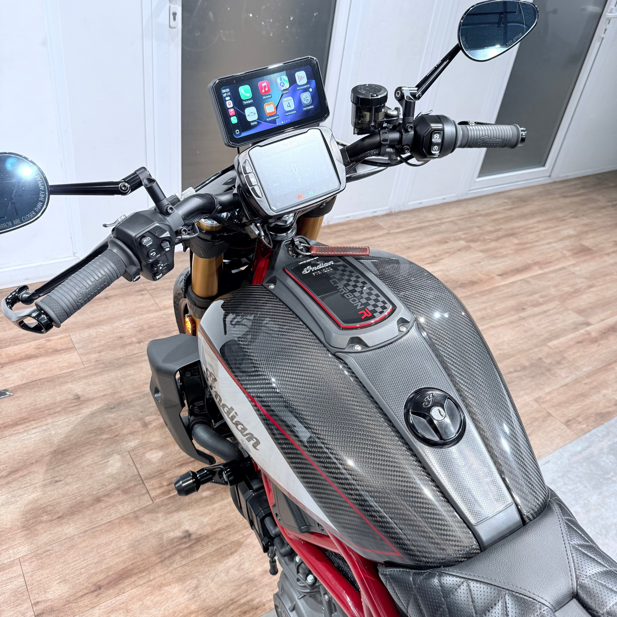 2022 INDIAN FТR 1200 «Сarbon R 1977». Hello Davidson, Москва. Только хорошие мотоциклы…