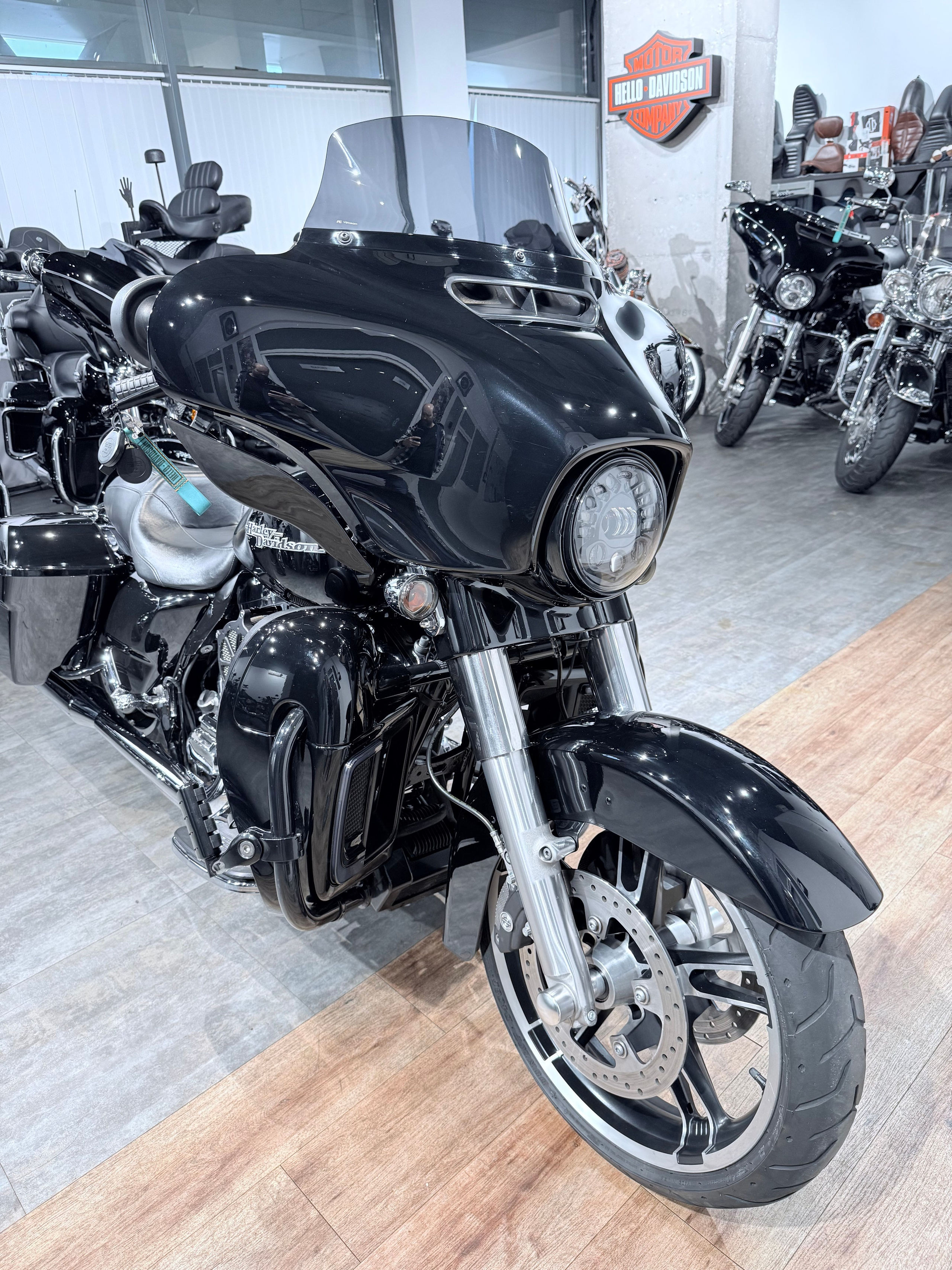 2014 Street Glidе Sресial 103 ABS Vivid Blасk. Hello Davidson, Москва. Только хорошие мотоциклы…