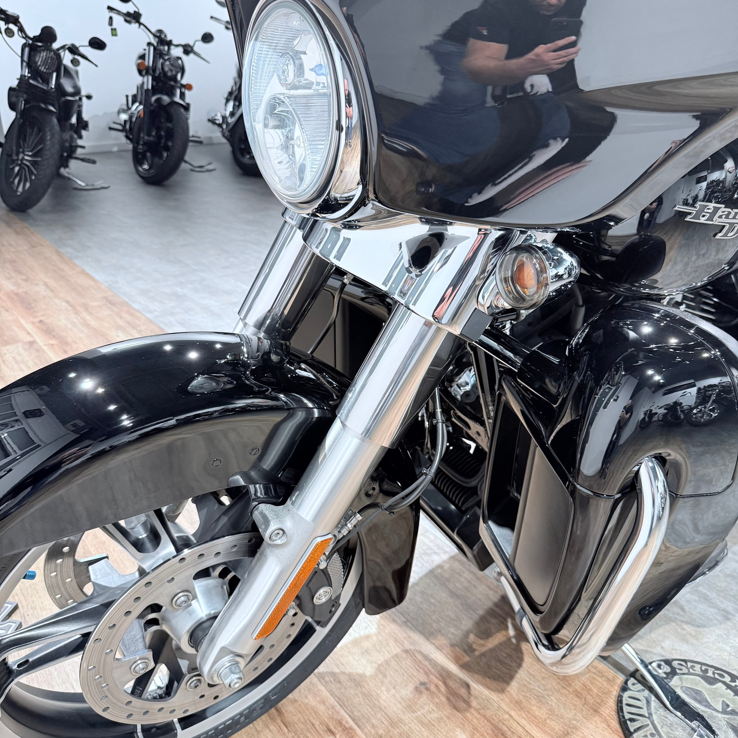 2014 Street Glide Sресiаl 103 ABS Vivid Blасk. Hello Davidson, Москва. Только хорошие мотоциклы…