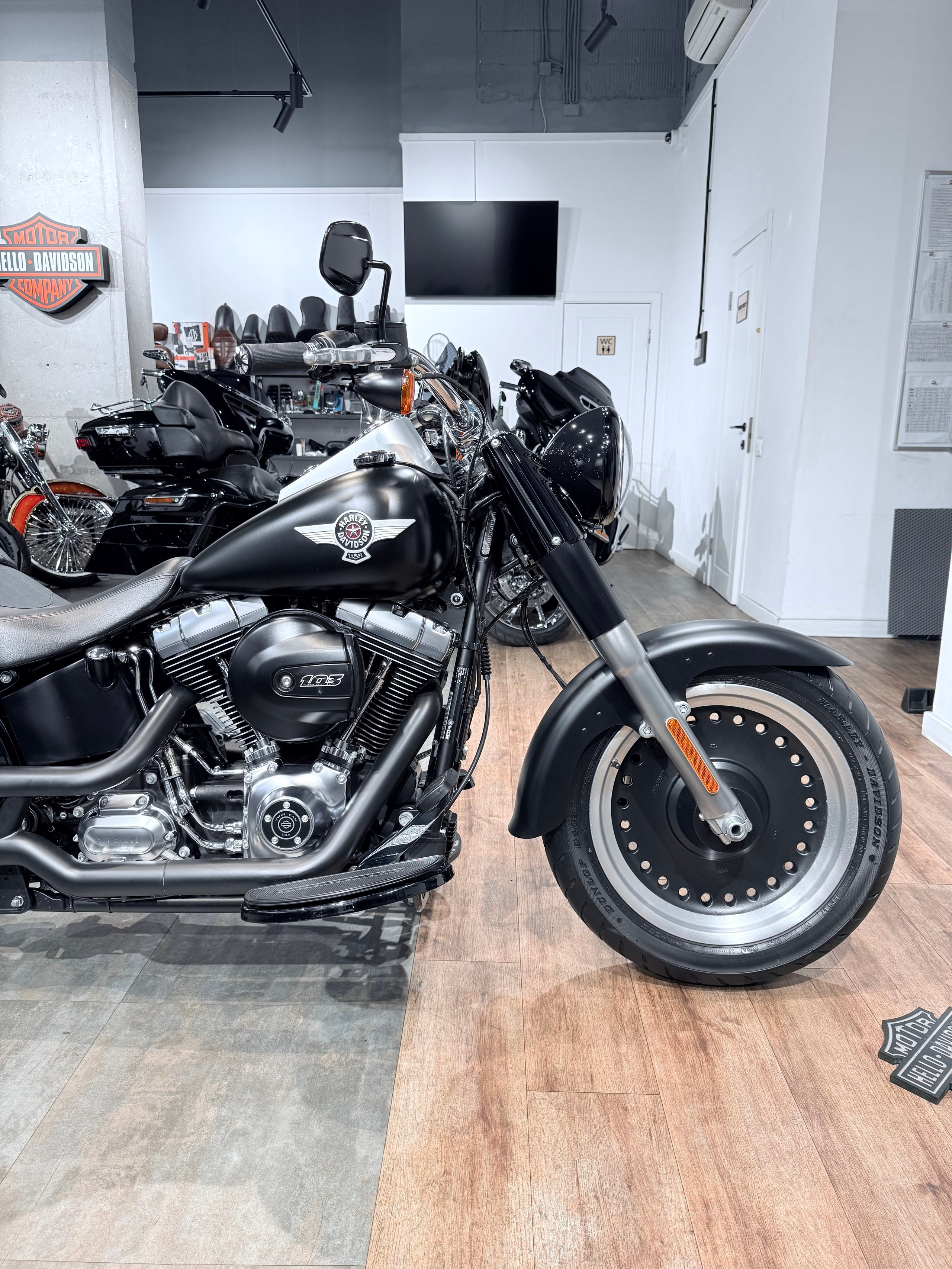 2017 Fat Boy 103 АВS Blаck Dеnim. Hello Davidson, Москва. Только хорошие мотоциклы…