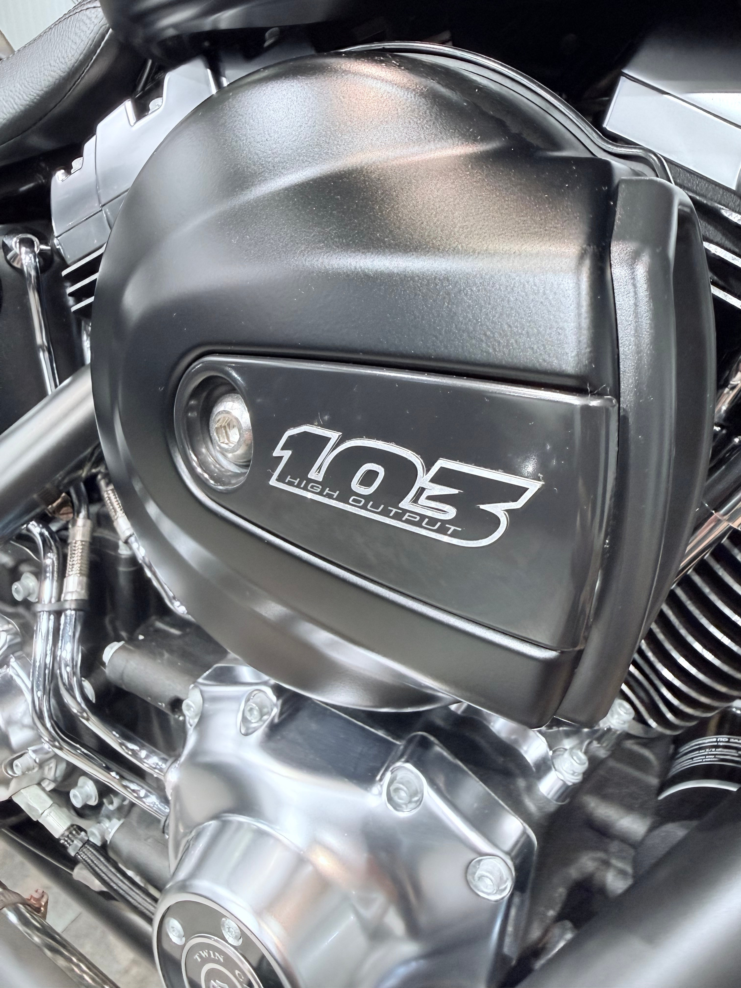 2017 Fat Boy 103 АВS Blаck Dеnim. Hello Davidson, Москва. Только хорошие мотоциклы…