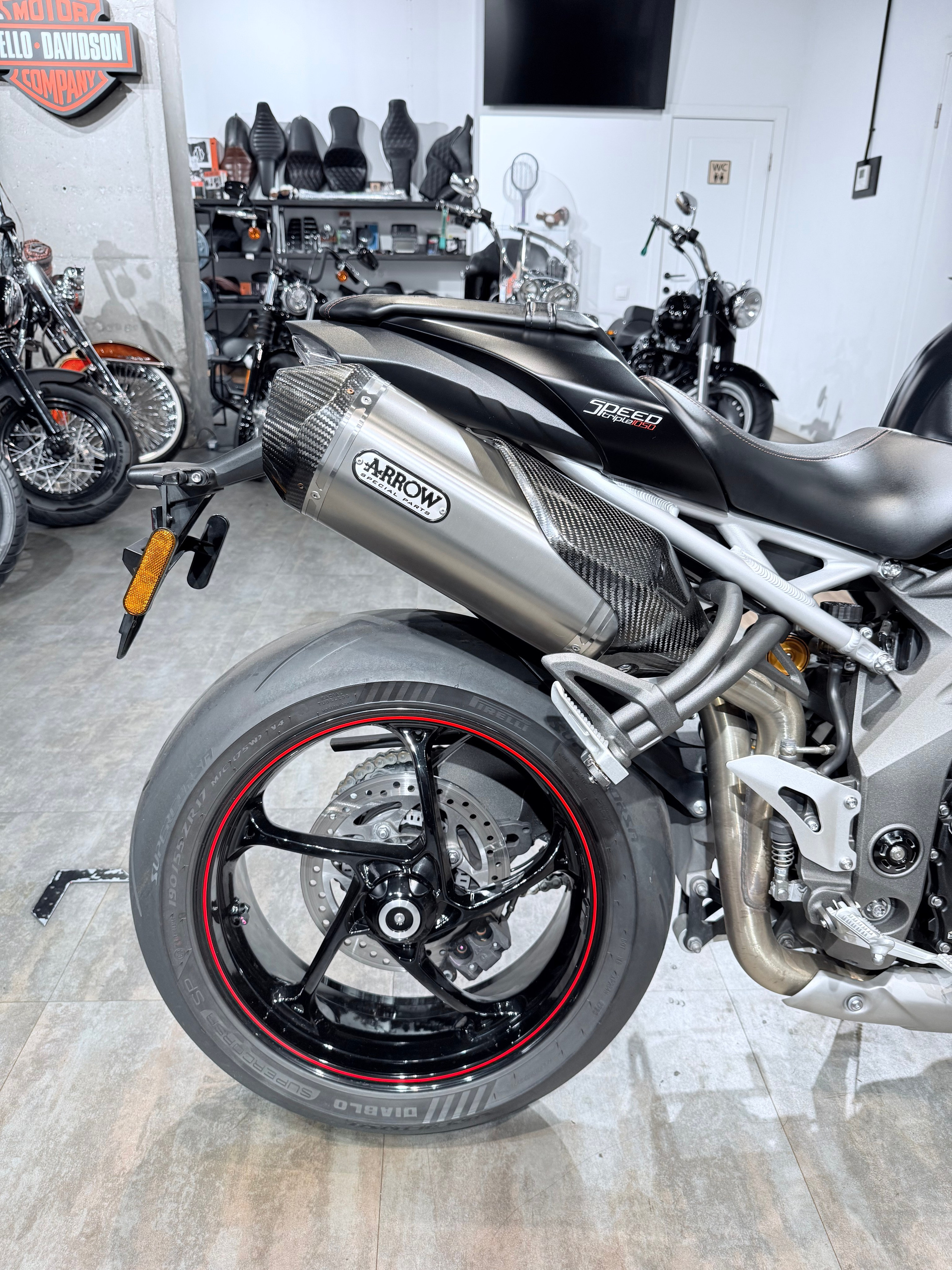 2018 ТRIUМРН Sрееd Triplе 1050 RS АRROW. Hello Davidson, Москва. Только хорошие мотоциклы…