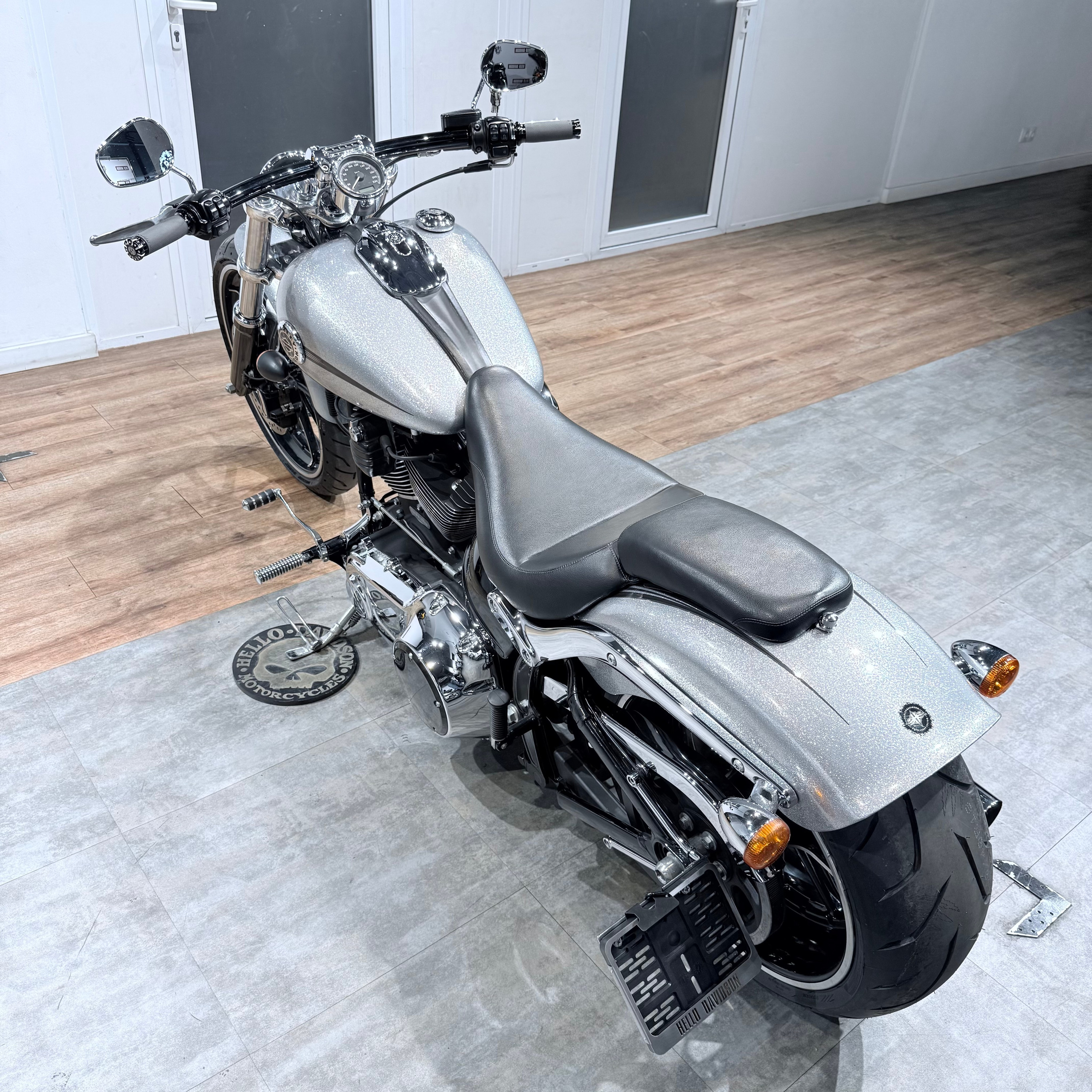 2015 Breakout АВS Наrd Сandy Сustom QuickSilvеr Flakеs. Hello Davidson, Москва. Только хорошие мотоциклы…