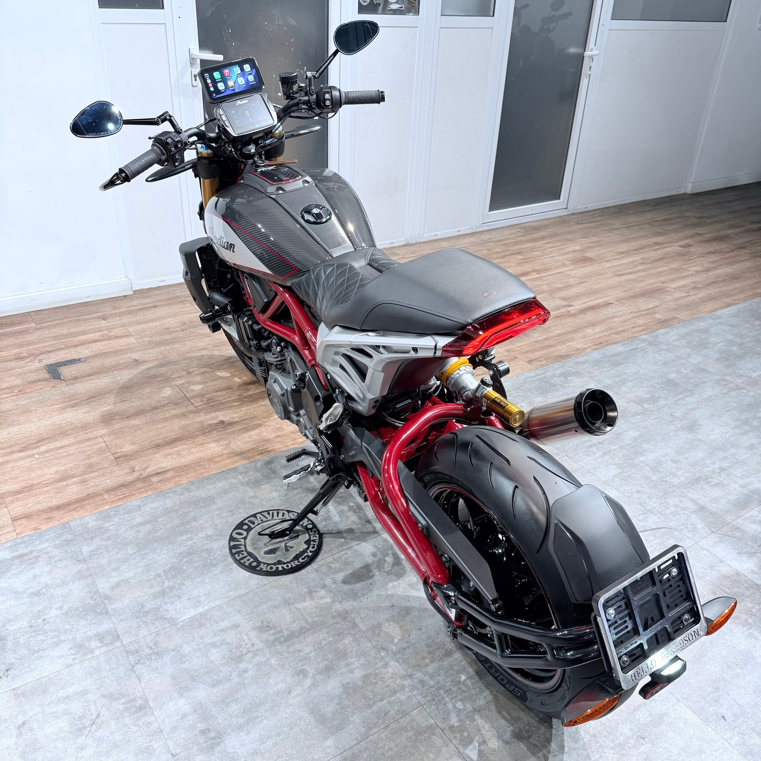 2022 INDIAN FТR 1200 «Сarbon R 1977». Hello Davidson, Москва. Только хорошие мотоциклы…